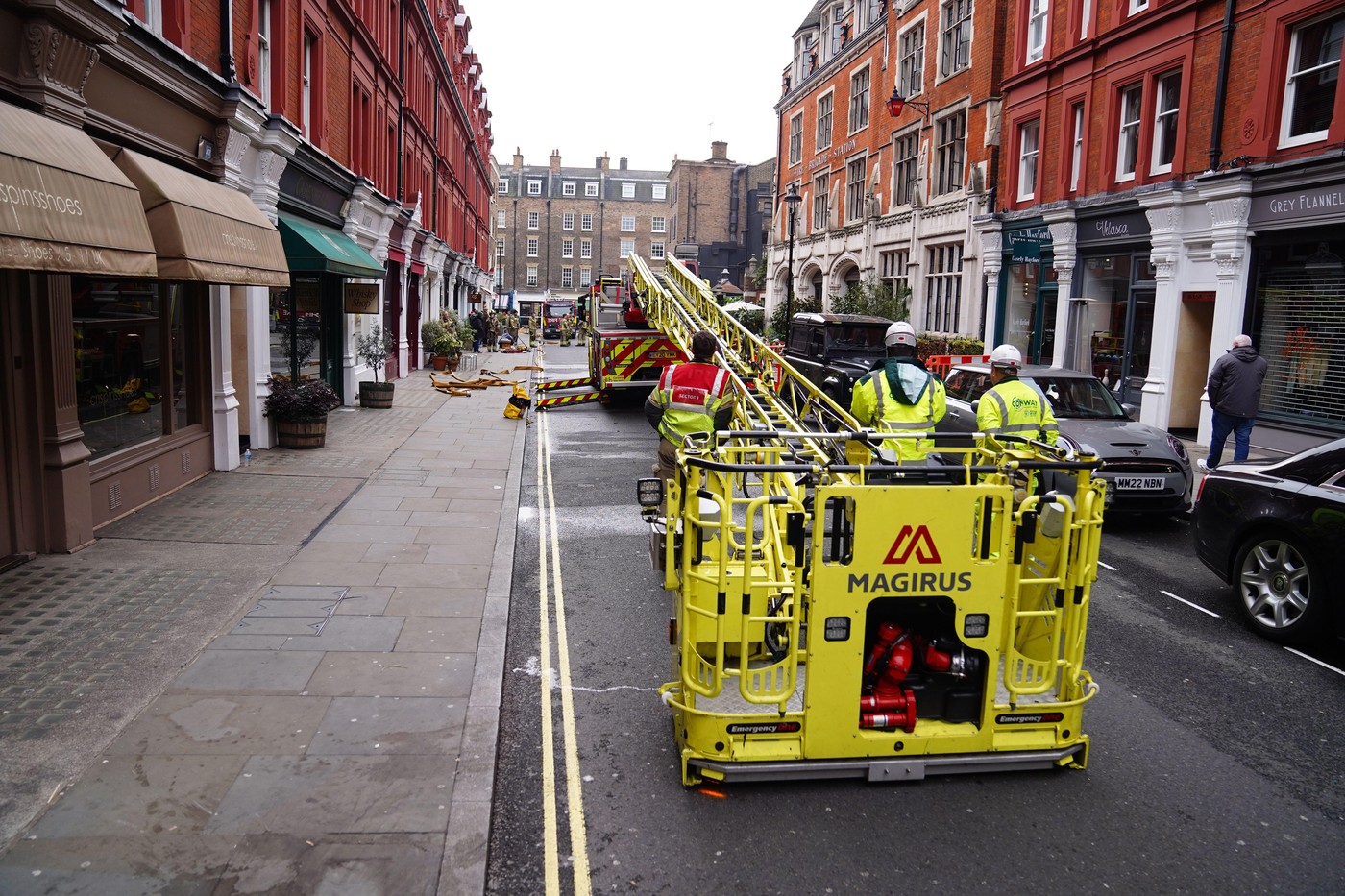 Un hotel de lux din Londra a ars de Ziua Îndrăgostiților. Acesta era frecventat de celebrități de la Hollywood I VIDEO 