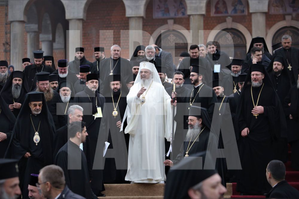 Imagini inedite surprinse de fotoreporterii Libertatea la slujba de sfințire a Catedralei Mântuirii Neamului