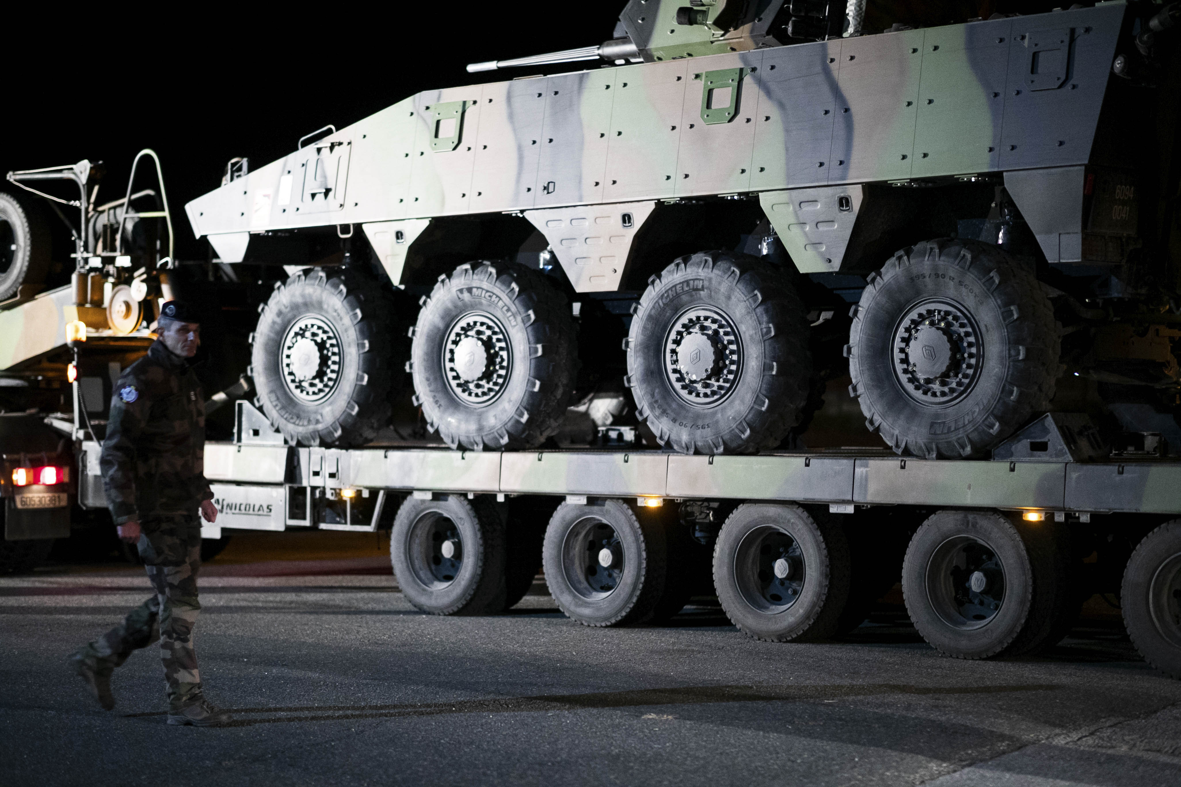 „Operațiunea Balaur”. Două convoaie cu tehnică militară franceză au intrat în România