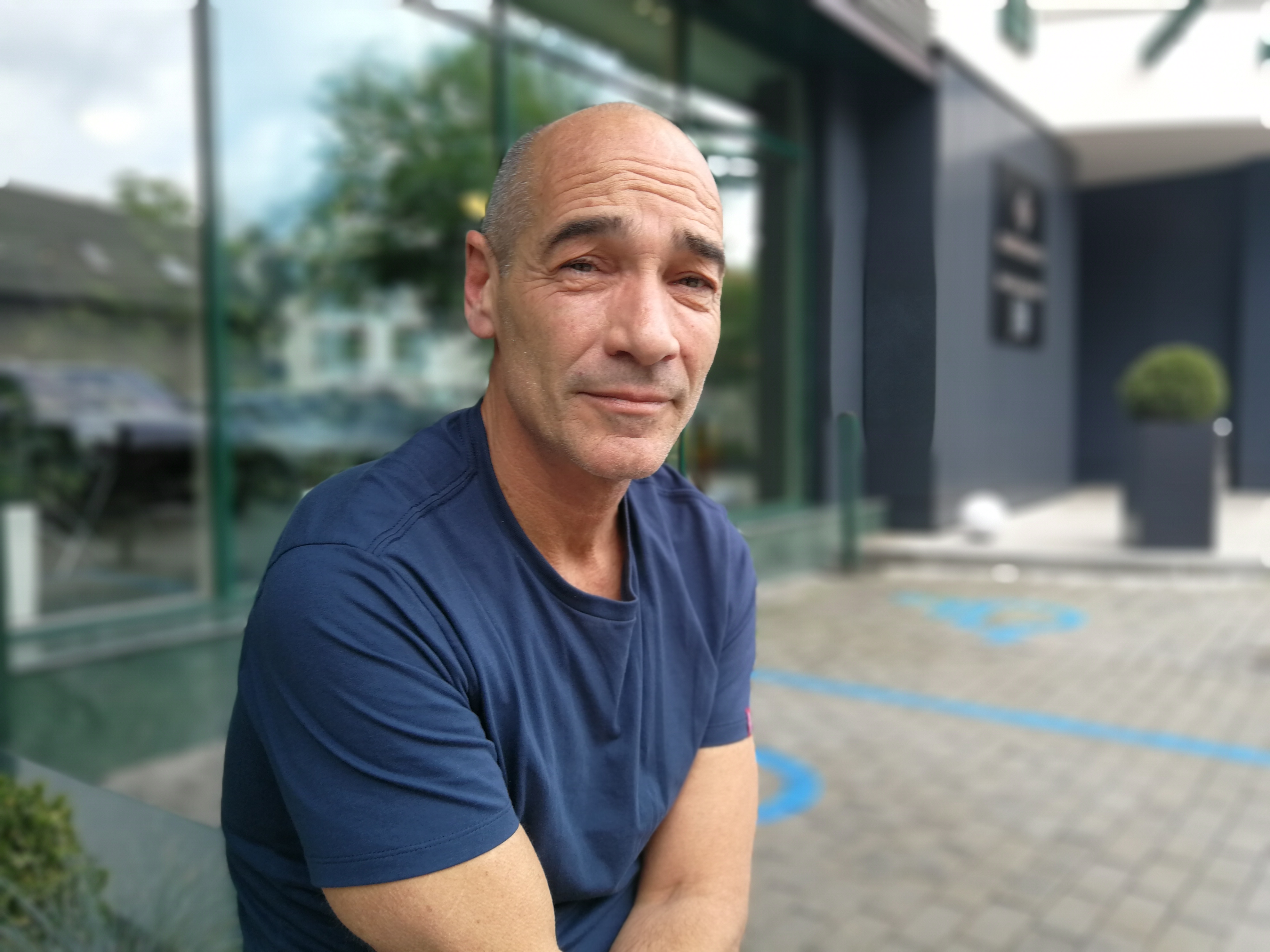 EXCLUSIV VIDEO/ Jean-Marc Barr a avut ca mentor un mare actor român. Ca gest de respect, l-a deshumat din cimitirul săracilor, iar cenușa i-a împrăștiat-o la Luvru