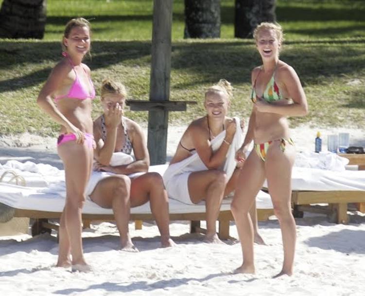 Imagini fierbinți cu trei jucătoare de tenis, într-o vacanță de vis! GALERIE FOTO