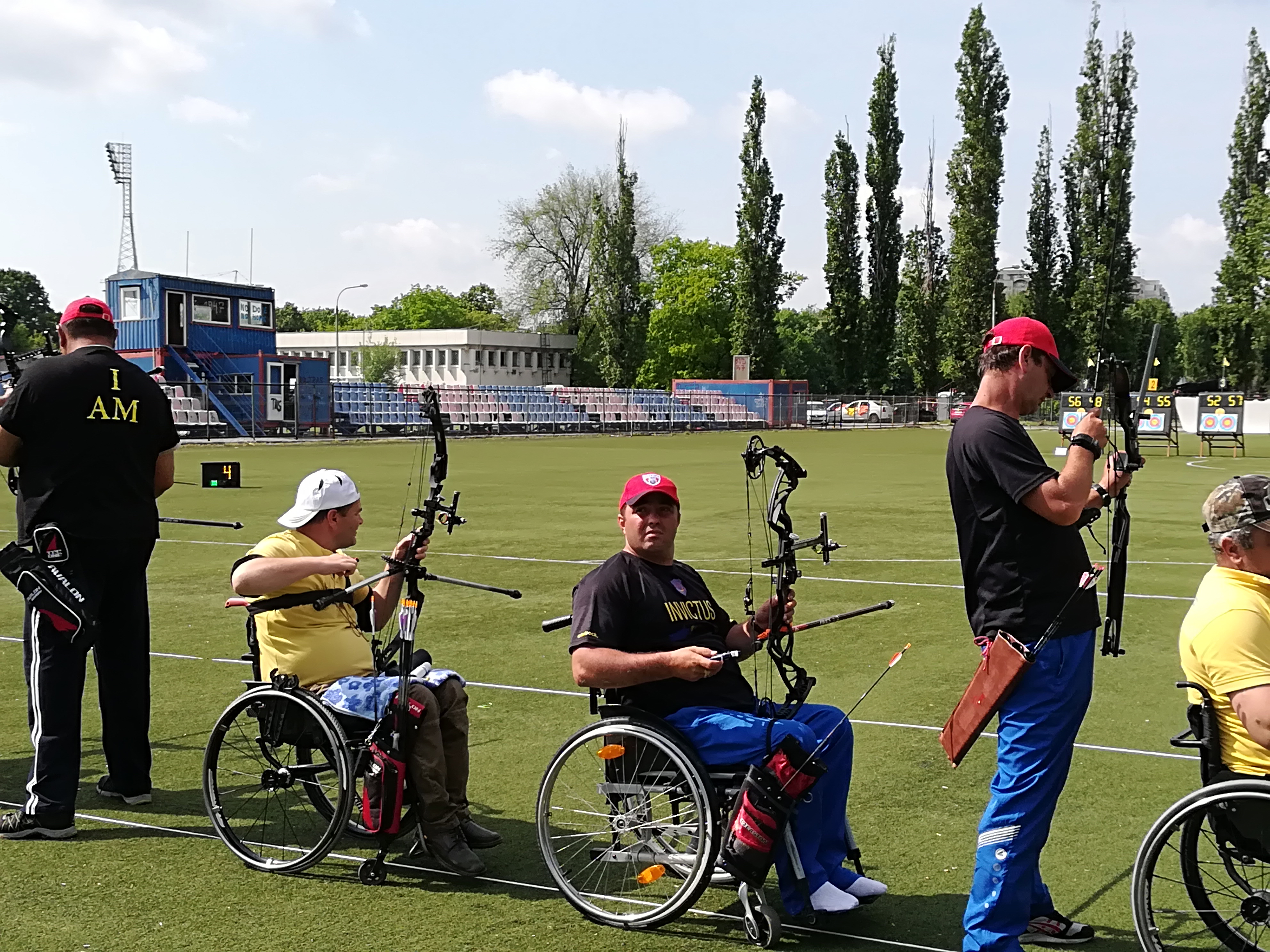 Începe Campionatul Național de Tir cu Arcul indoor destinat persoanelor cu dizabilități fizice. Competiția, în sala de sport a Liceului Traian din București | FOTO