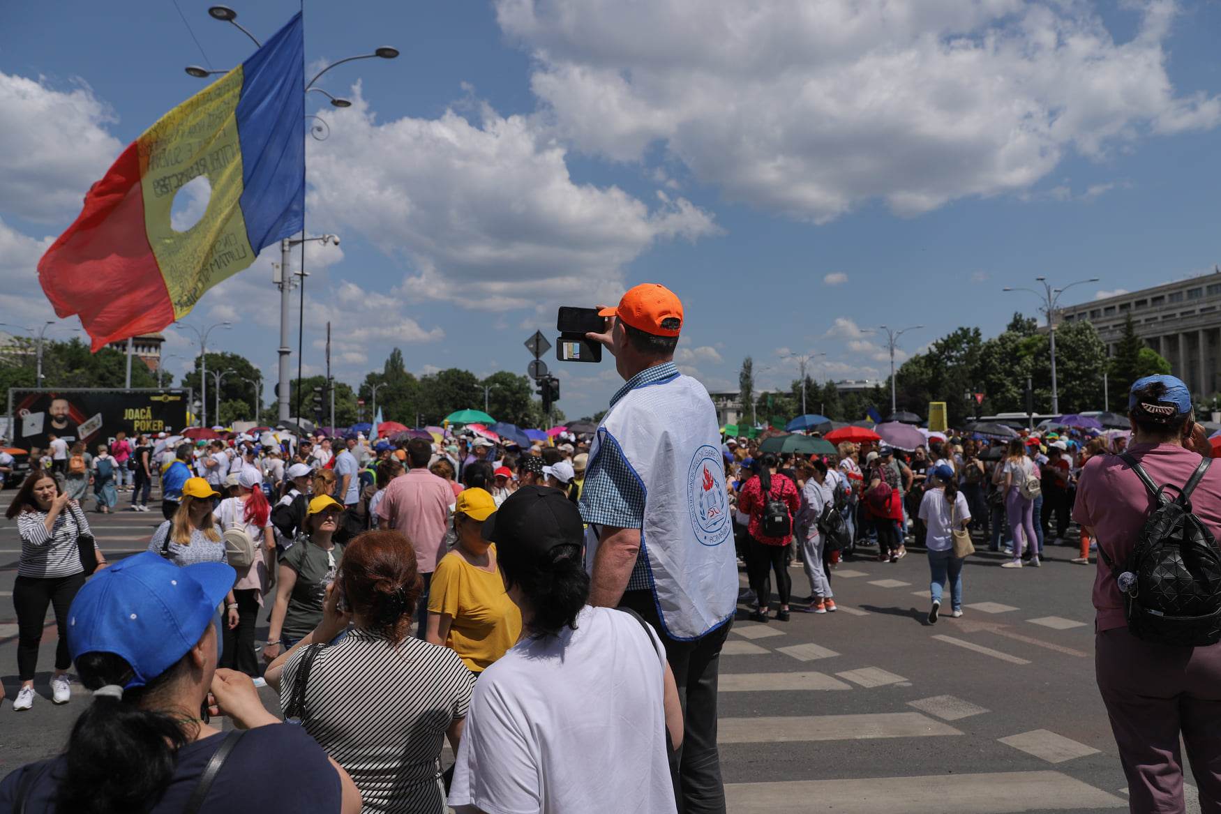 Al doilea protest major al cadrelor didactice. Ce le-a promis Iohannis sindicaliștilor, în a doua săptămână de grevă, în timp ce profesorii protestau la Palatul Cotroceni