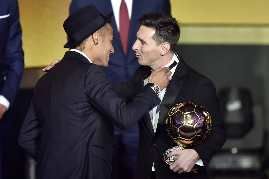 Pogba a fost senzația serii la gala FIFA. Starul de la Juve s-a îmbrăcat ca un clovn / GALERIE FOTO & VIDEO