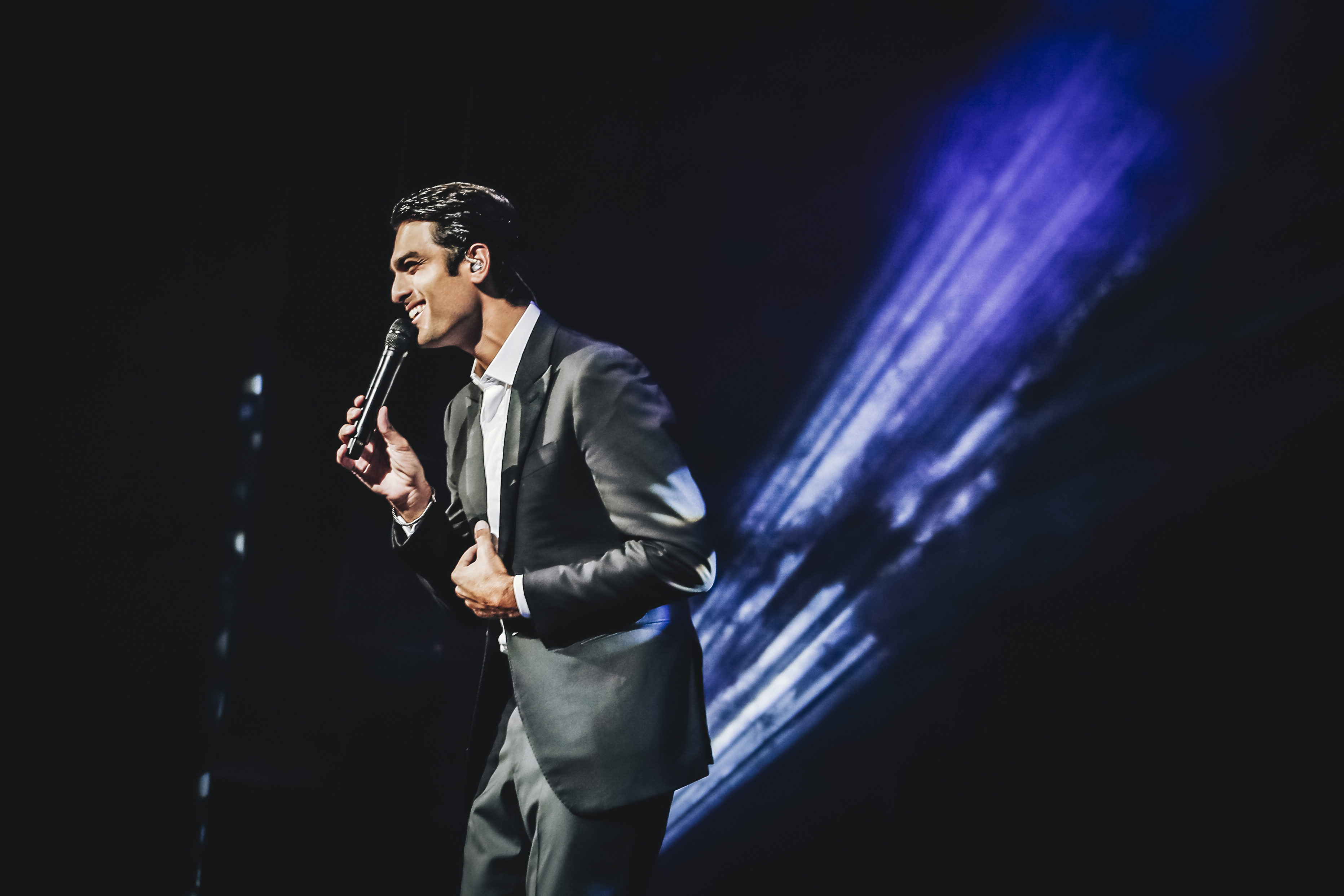 Matteo Bocelli, artistul pornit pe urmele tatălui ilustru: „Nu pot sta mai mult de cinci minute fără să cânt” | Interviu