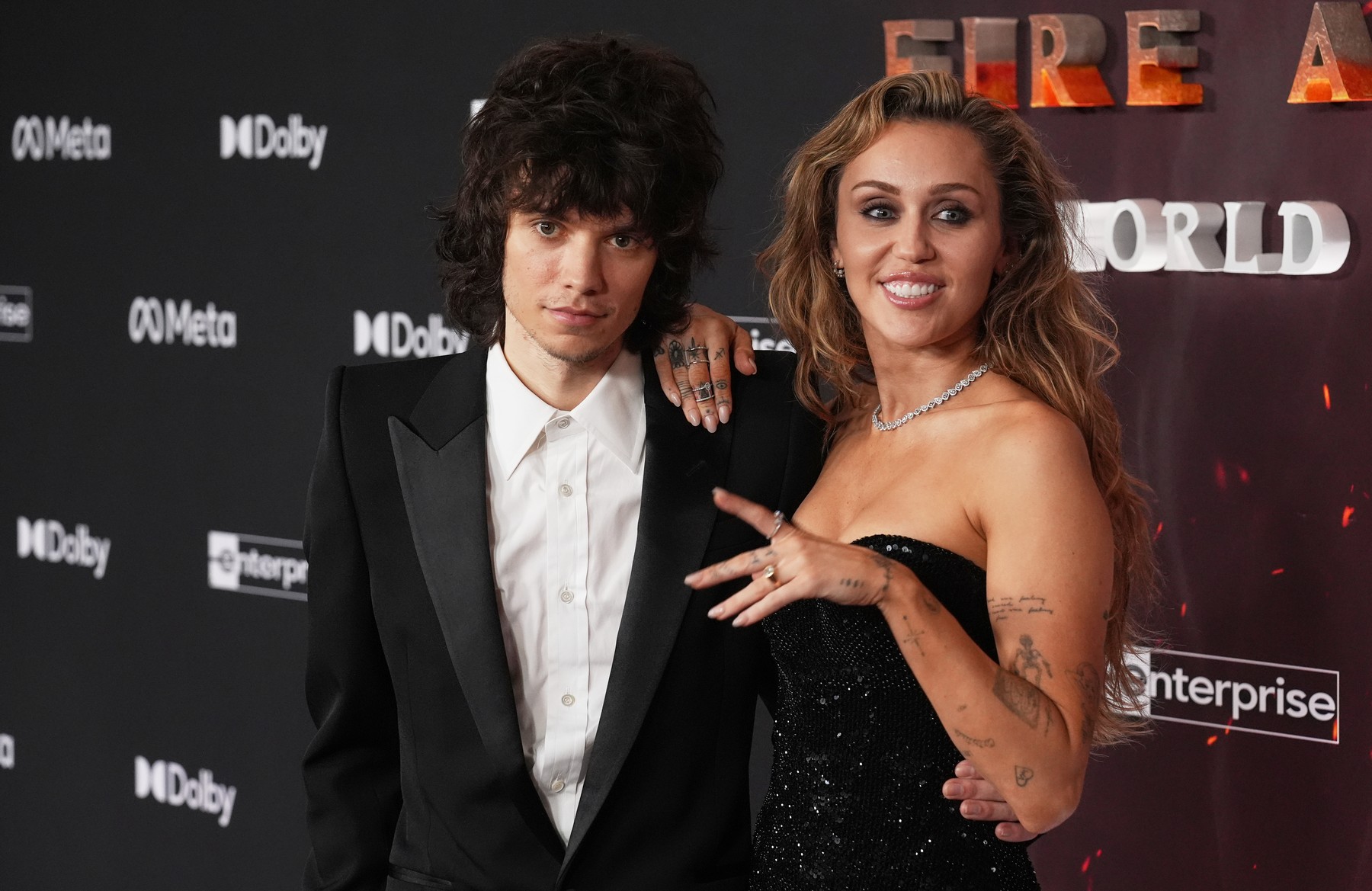 Miley Cyrus s-a logodit cu Maxx Morando după 4 ani de relație. Ce diferență de vârstă e între cei doi