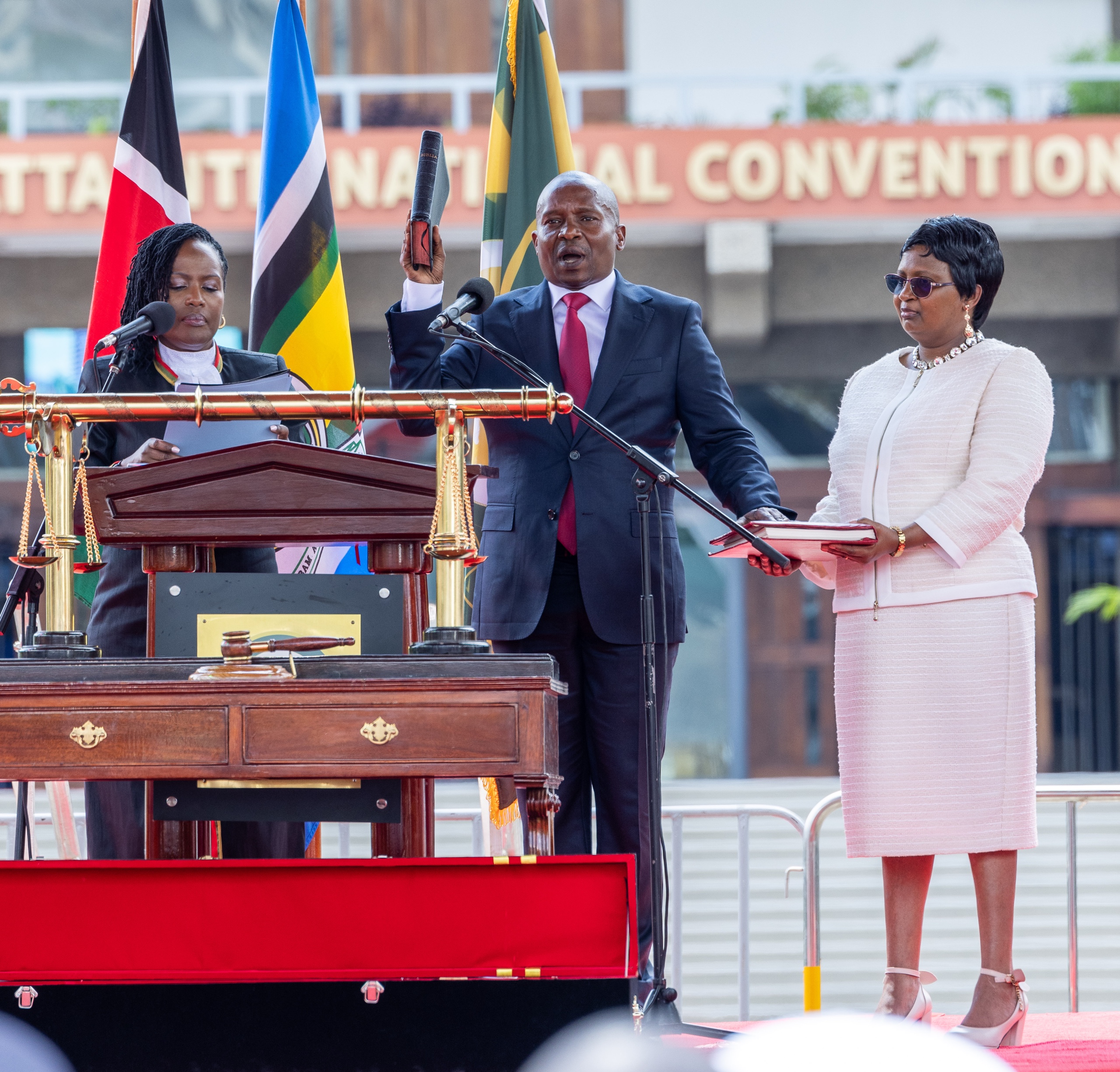 Winfridah Boyani Mokaya presiding over the swearing-in of Deputy President Rigathi Gachagua