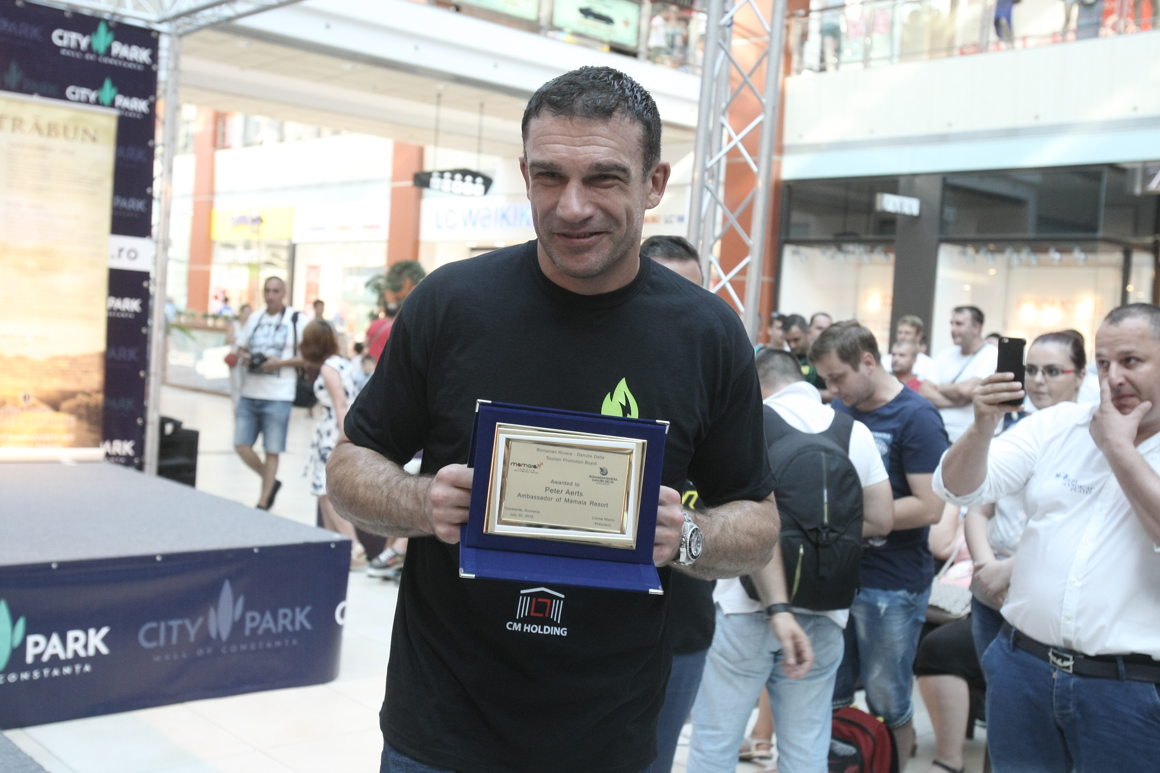 Superkombat. Seară cu pumni și cu picioare, dar nu de domnișoare! Bacary Sagna a venit la show | REZULTATELE GALEI