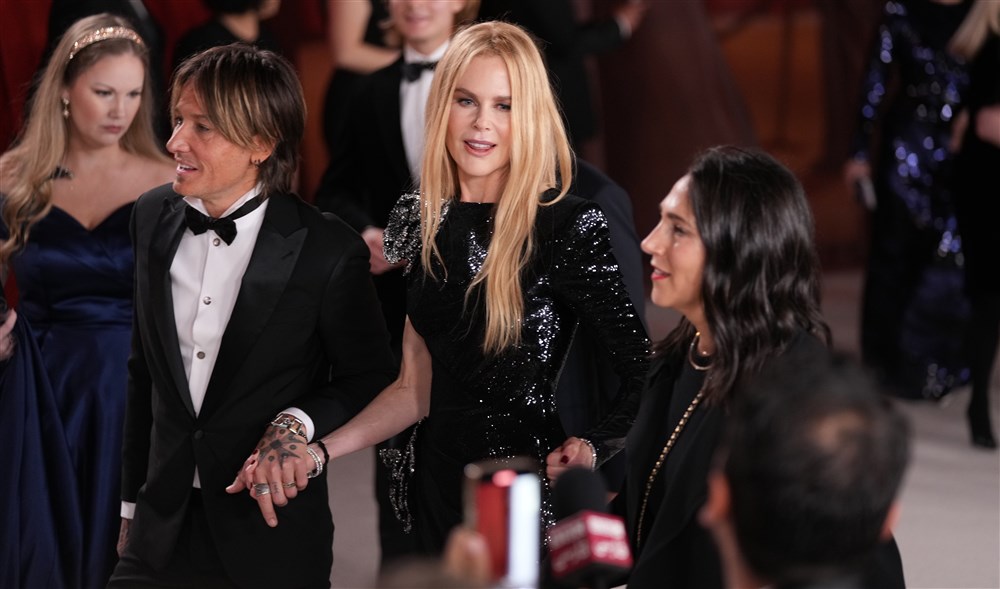 Ținutele vedetelor la Oscar 2023. Actrițele s-au întrecut în rochii elegante și strălucitoare. FOTO