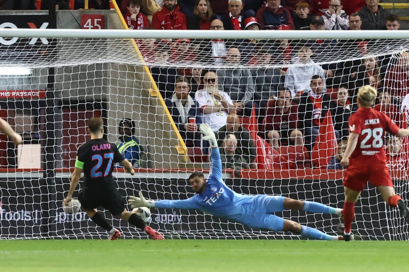 FCSB, egalată de Aberdeen în prelungiri în play-off-ul Europa League, după ce a jucat în inferioritate. Calificarea se decide la București