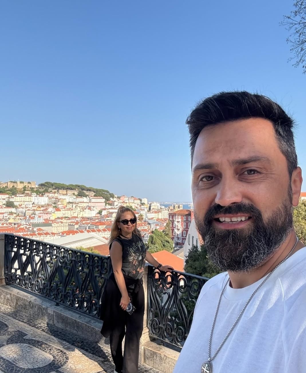 Cum au apărut chef Orlando Zaharia și soția lui în Lisabona. Fanii au fost surprinși când i-au văzut. „Ne-am dorit mult să ajungem acolo”
