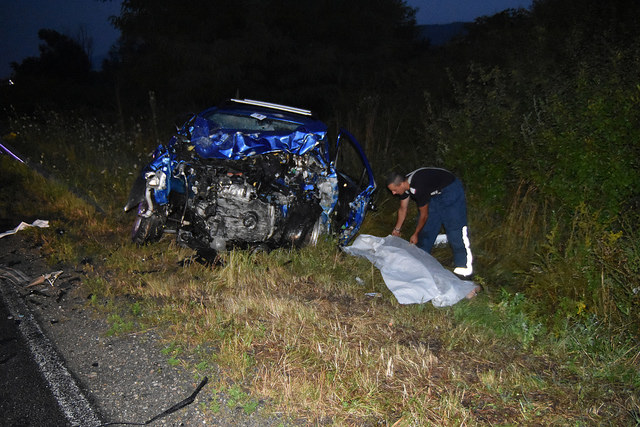 Accident violent cu ambulanța în apropiere de Caransebeș. Ambii șoferi au murit