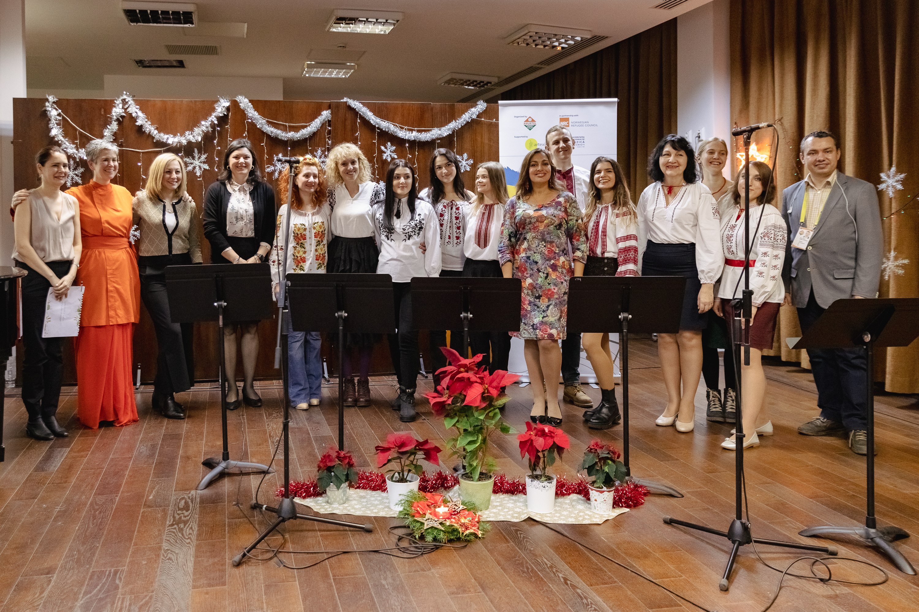 VIDEO. Românii şi ucrainenii şi-au unit vocile într-un concert de colinde din ambele ţări:  „Îngerii au sosit, ca o pasăre din cer”
