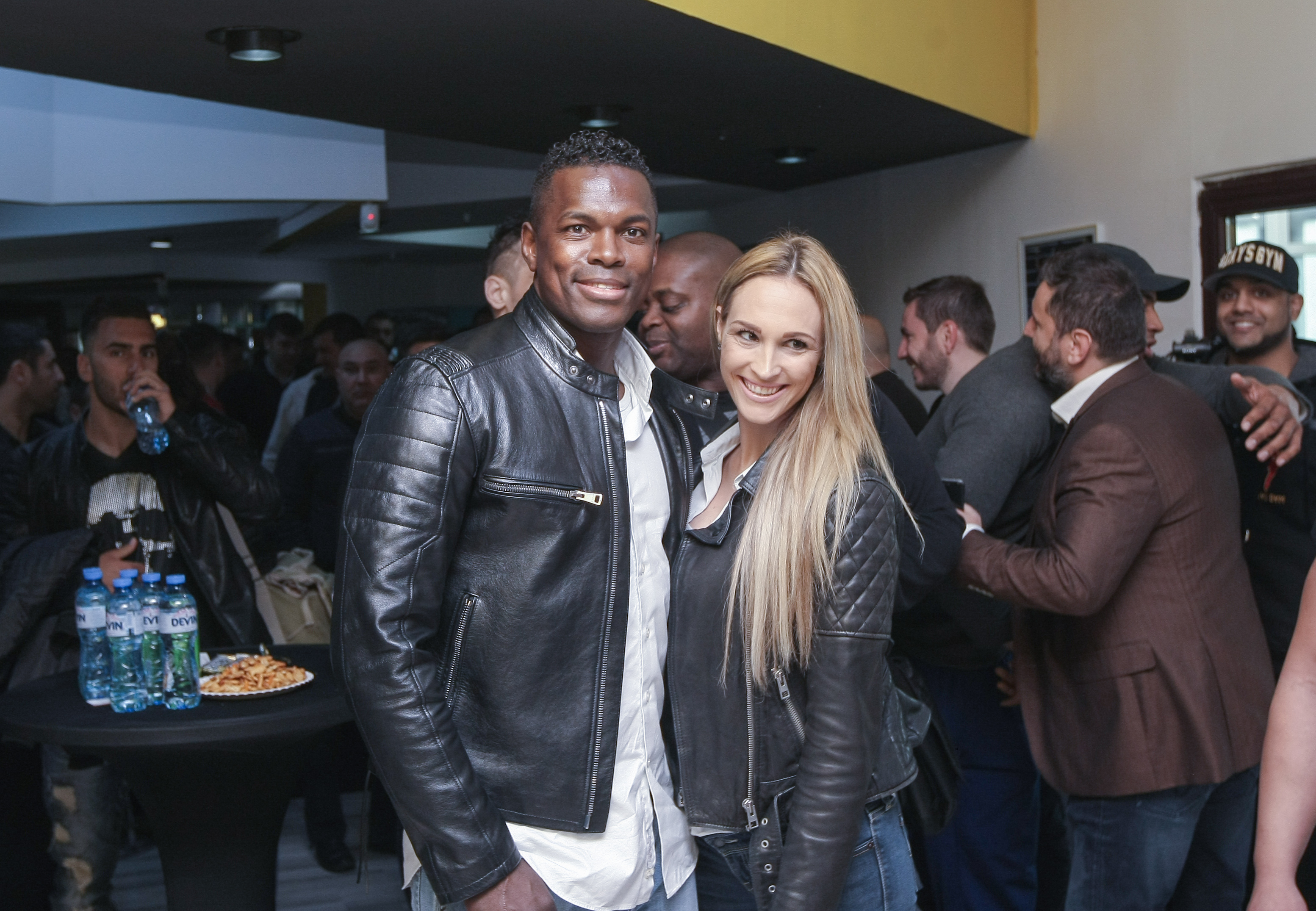 SUPERKOMBAT BUCUREȘTI: Luptătorii au dat proba cântarului în noua Academie Superkombat, lansată în prezența lui Remy Bonjasky | GALERIE FOTO