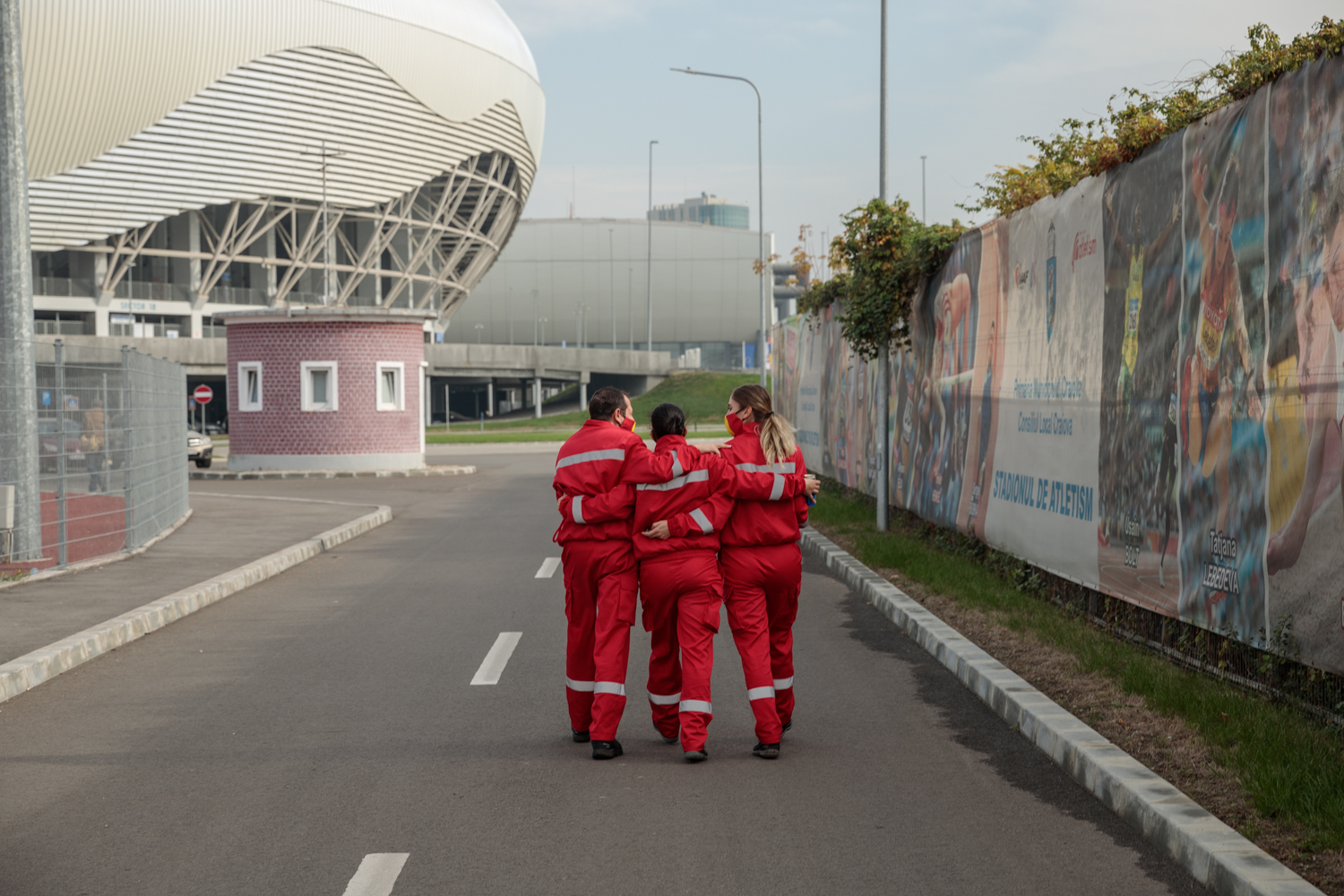 Când cel mai bun prieten al omului îți salvează viața. Cum se pregătesc câinii și voluntarii pentru eventuale catastrofe