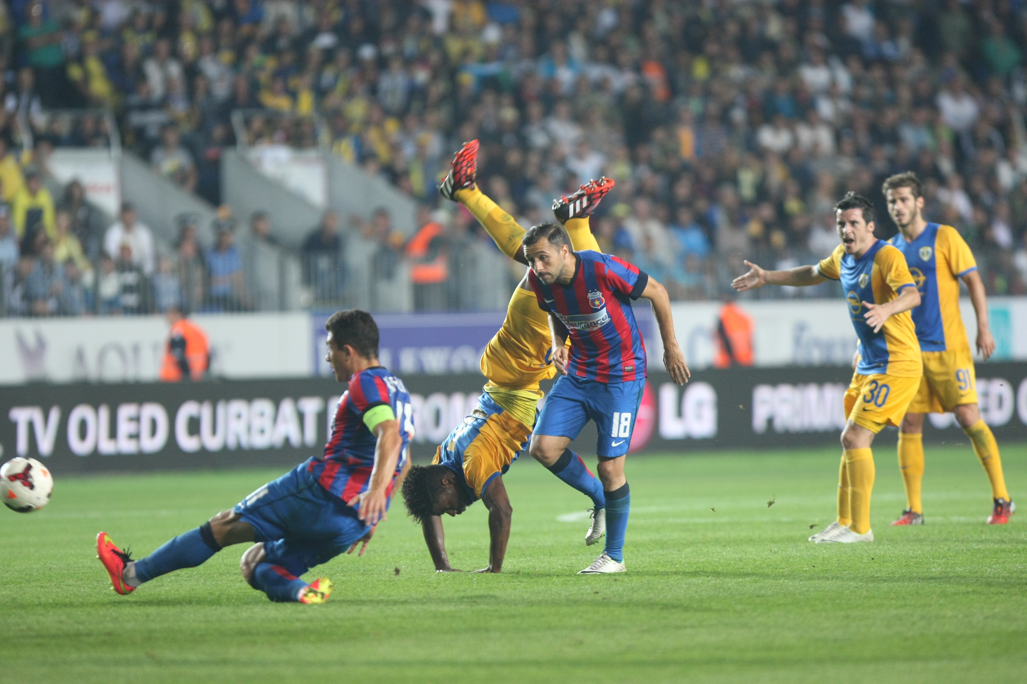 FOTO&VIDEO / Petrolul - Steaua 2-3. Meci senzaţional pe ”Ilie Oană”