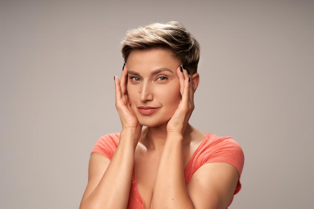 Cum a apărut conceptul Makeup Therapy. Roxana Guzu: „Eram la capătul puterilor, în burnout complet, fără job, fără sănătate și în plin divorț”