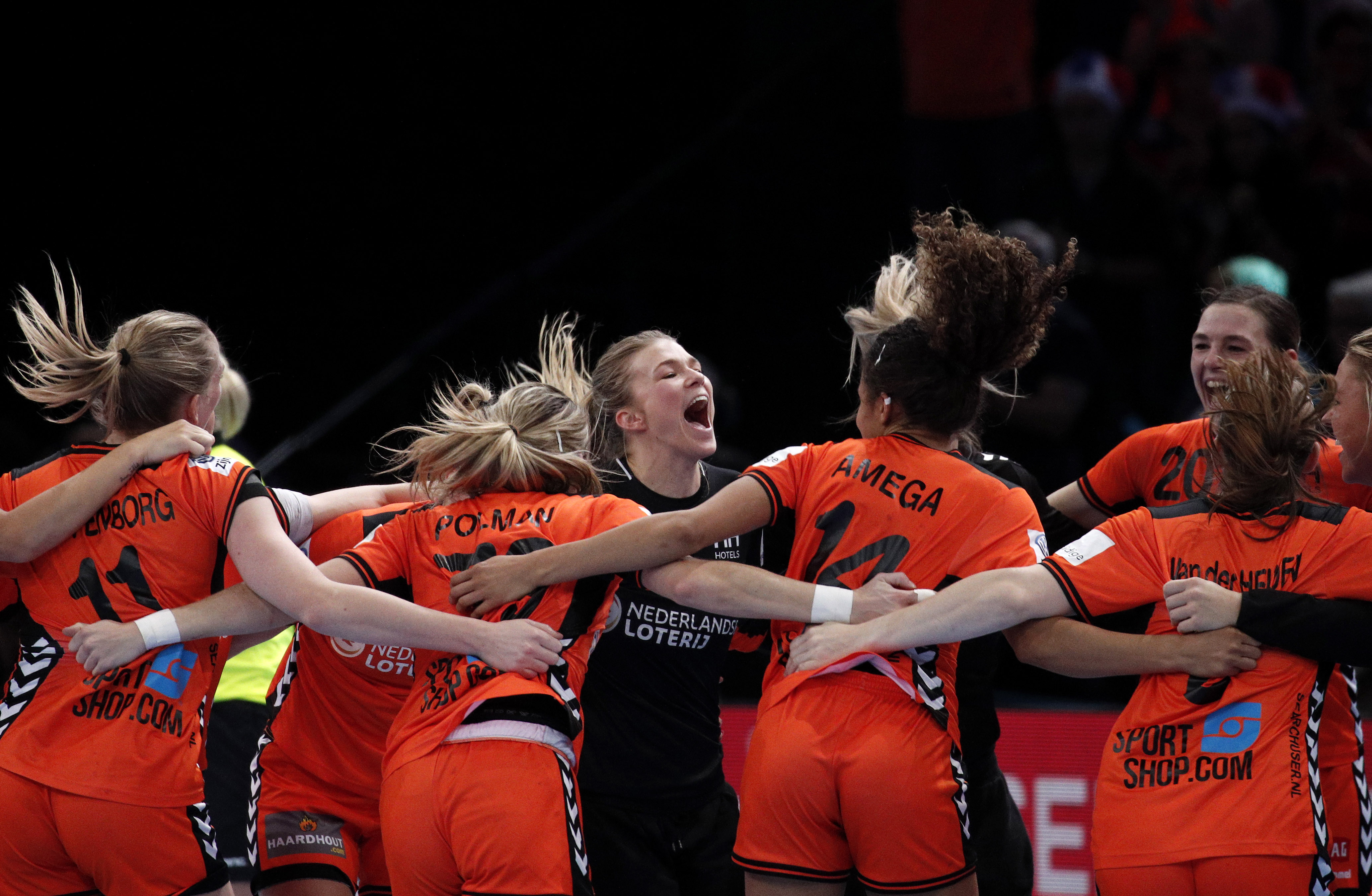 România a fost învinsă de Olanda în finala mică de la Euro 2018 de handbal feminin. Prea mici pentru podium! | FOTO&VIDEO