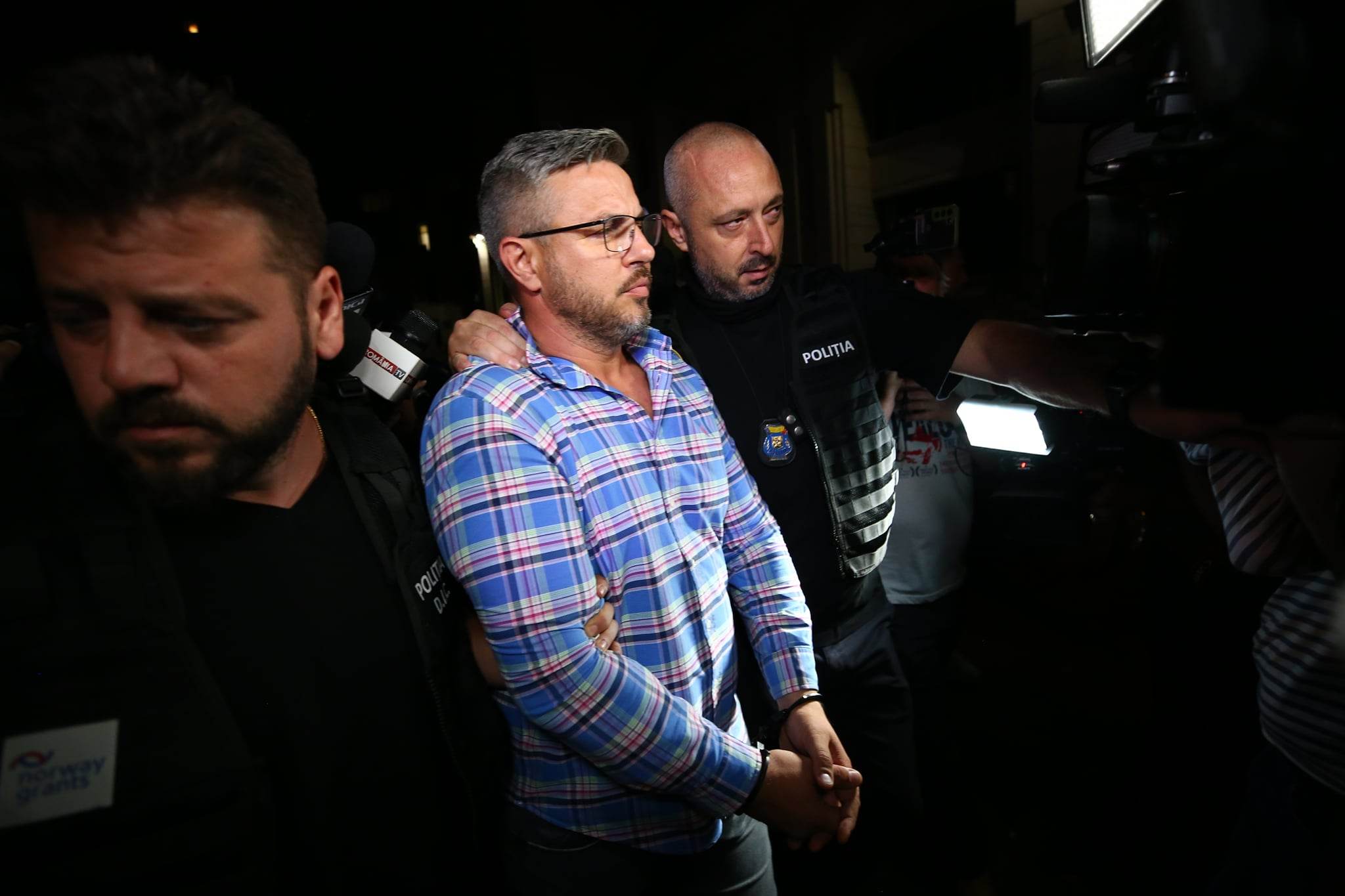 Ionuț Doldurea și Cosmin Stîngă, patronii stației GPL care a explodat la Crevedia, duși din nou la audieri, după ce și-au petrecut noaptea în arest