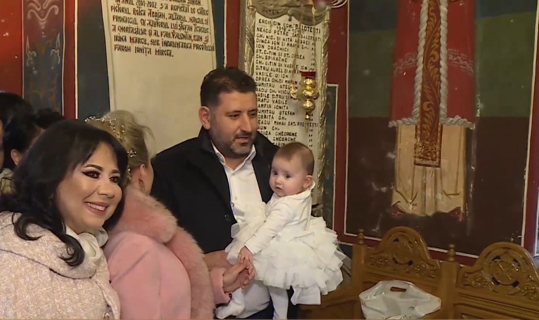 Botez de lux pentru nepoata Irinei Loghin. Peste 200 de invitați au fost prezenți la petrecerea unde artista în vârstă de 83 de ani a recitat o poezie