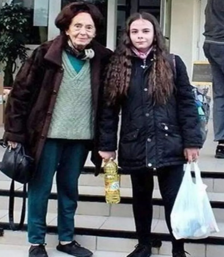 Eliza Iliescu s-a înscris la a doua facultate. Ce va studia și ce taxă va plăti anual fiica Adrianei Iliescu: „Poate vom lua și un credit, vom vedea”