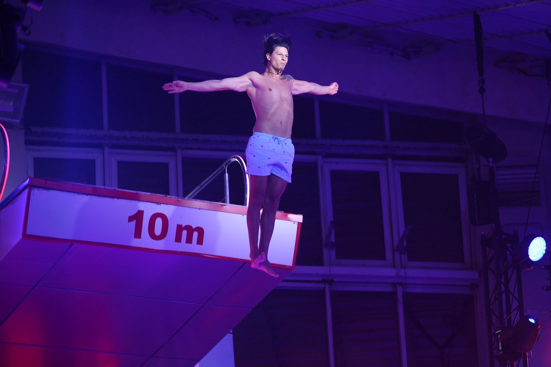 Bănel Nicoliță, trimis în vacanță de emisiunea „Splash! Vedete la apă”. El e printre primii finaliști ai show-ului de la Antena 1