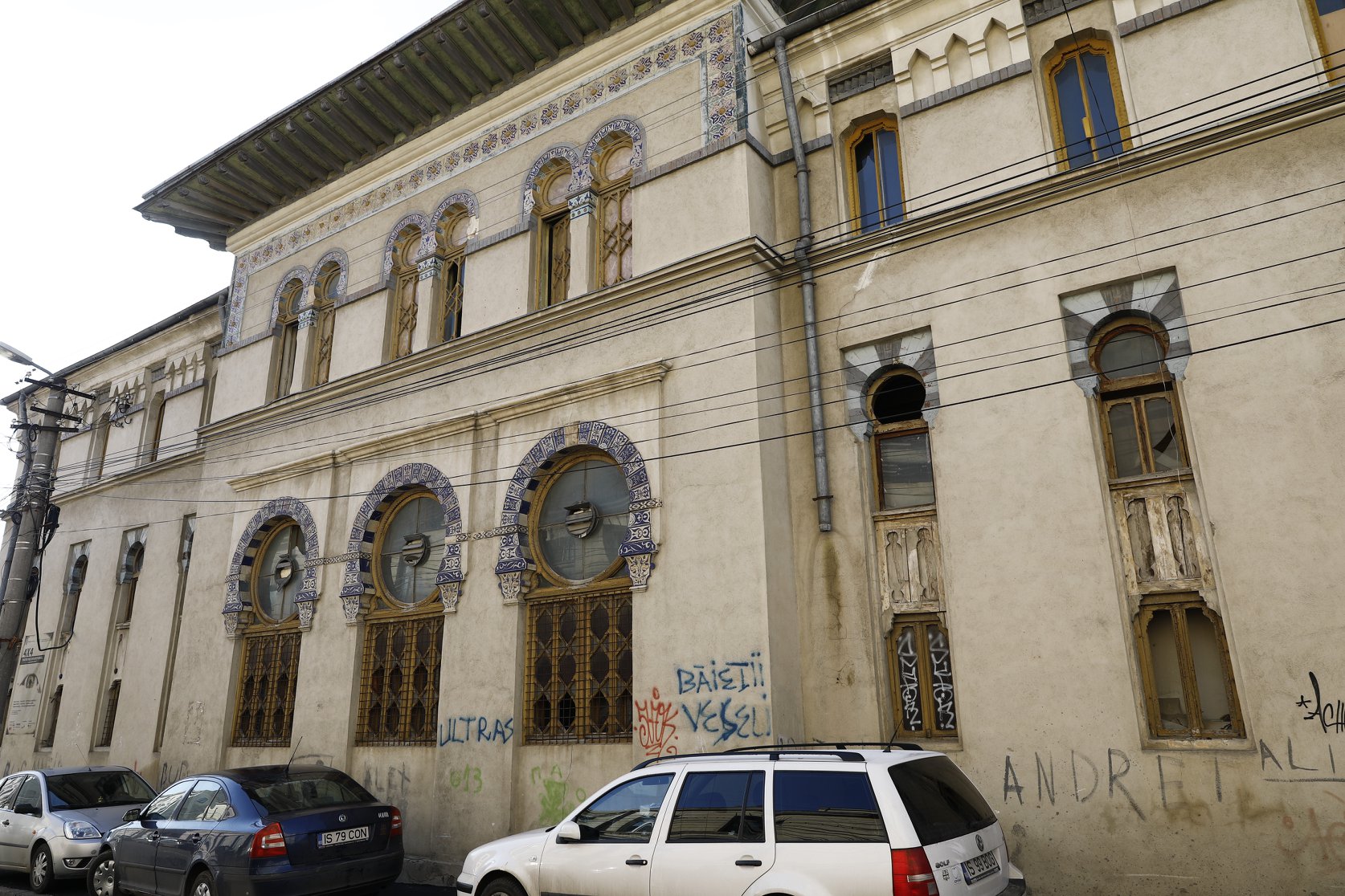 De ce Baia turcească din Iași, o bijuterie arhitecturală, nu a devenit centru de artă contemporană. „Mesajul este chiar urât: chiar totul ține de politic în orașul ăsta?”