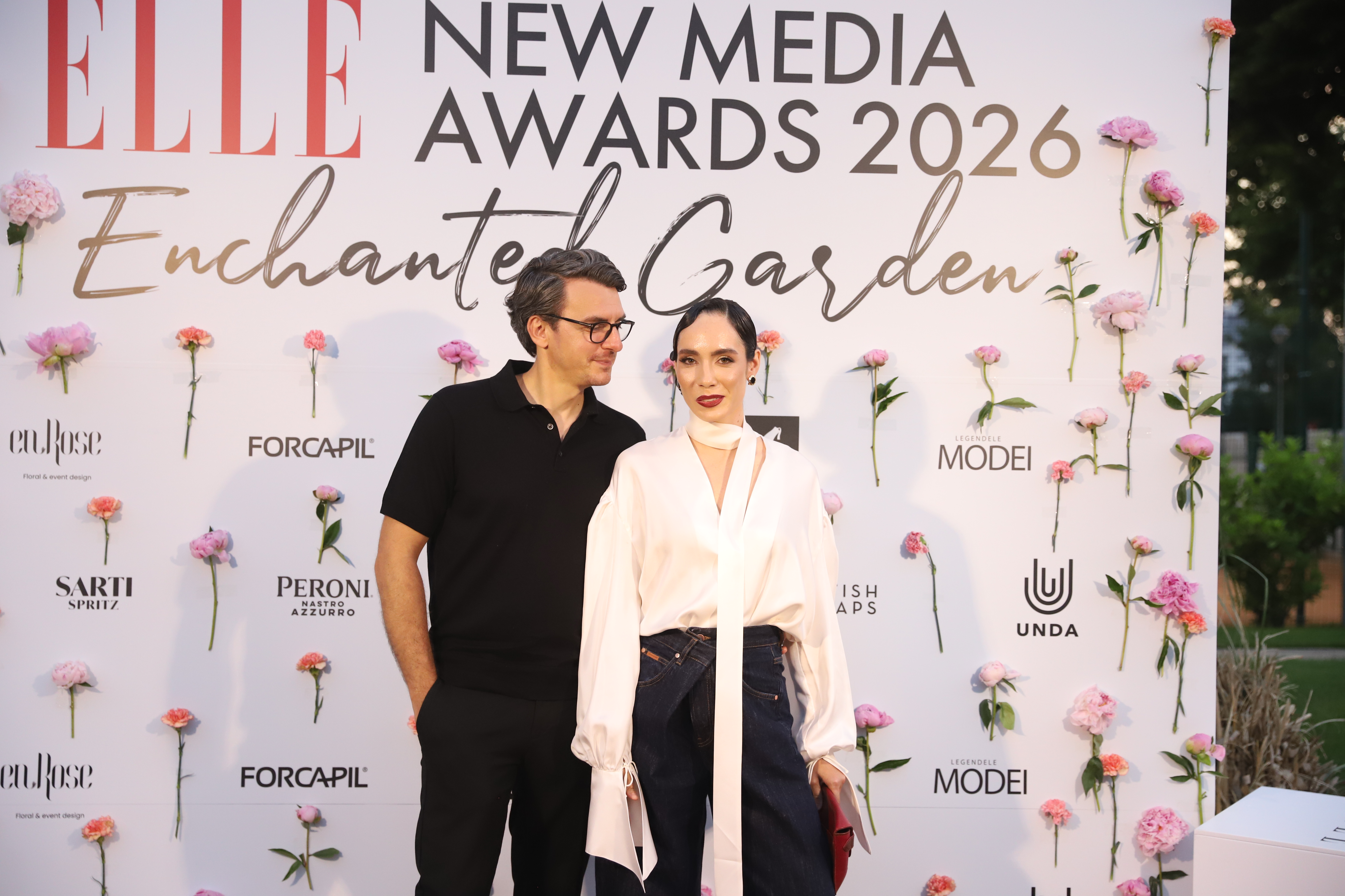 Vedete și influenceri celebri la ELLE New Media Awards 2026. Cum au apărut Alexandru Ciucu și Alexandra Căpitănescu