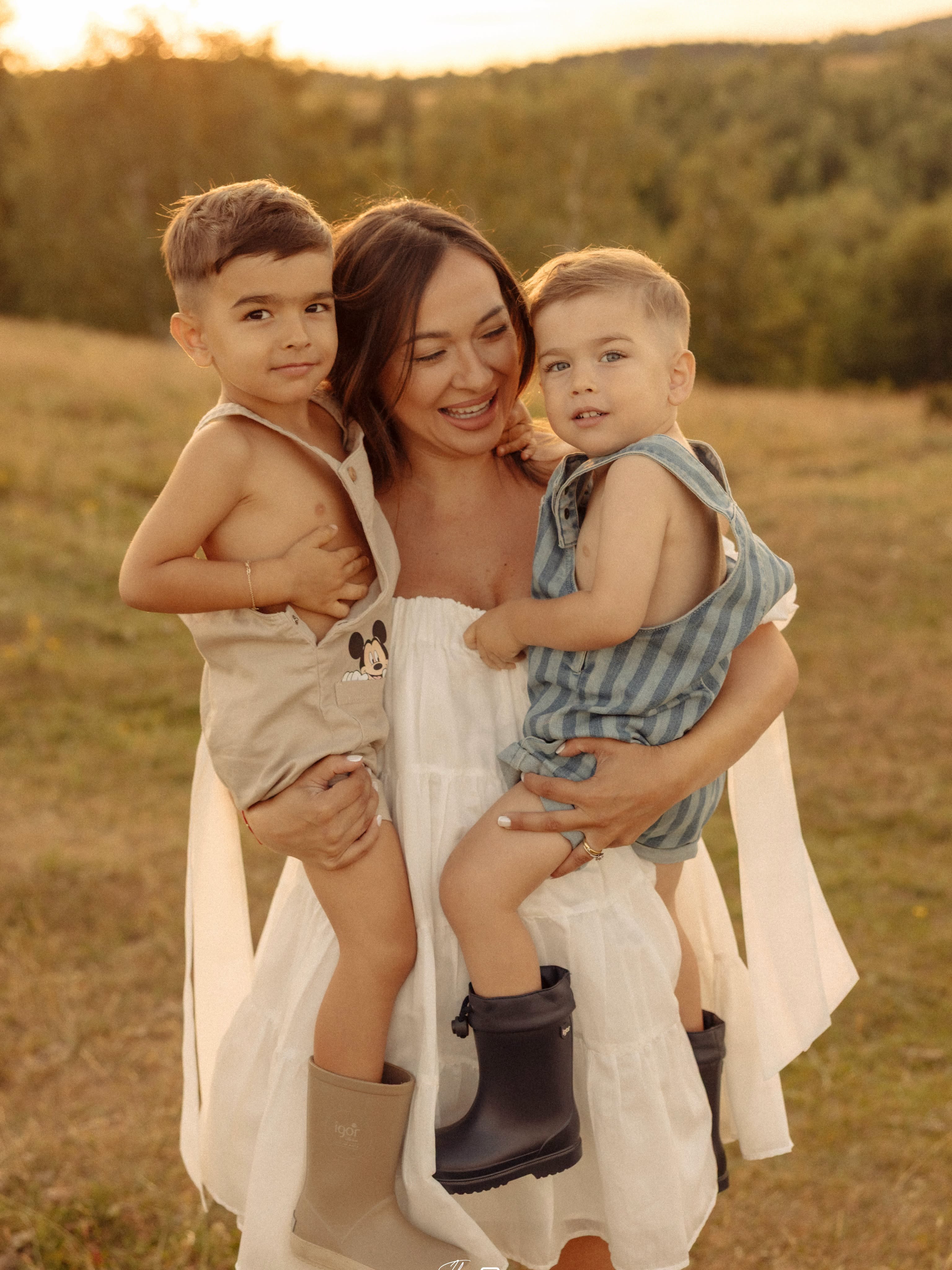 Imagini adorabile de la petrecerea fiului Vlăduței Lupău. Isaia a împlinit 2 ani, iar decorul a atras toate privirile