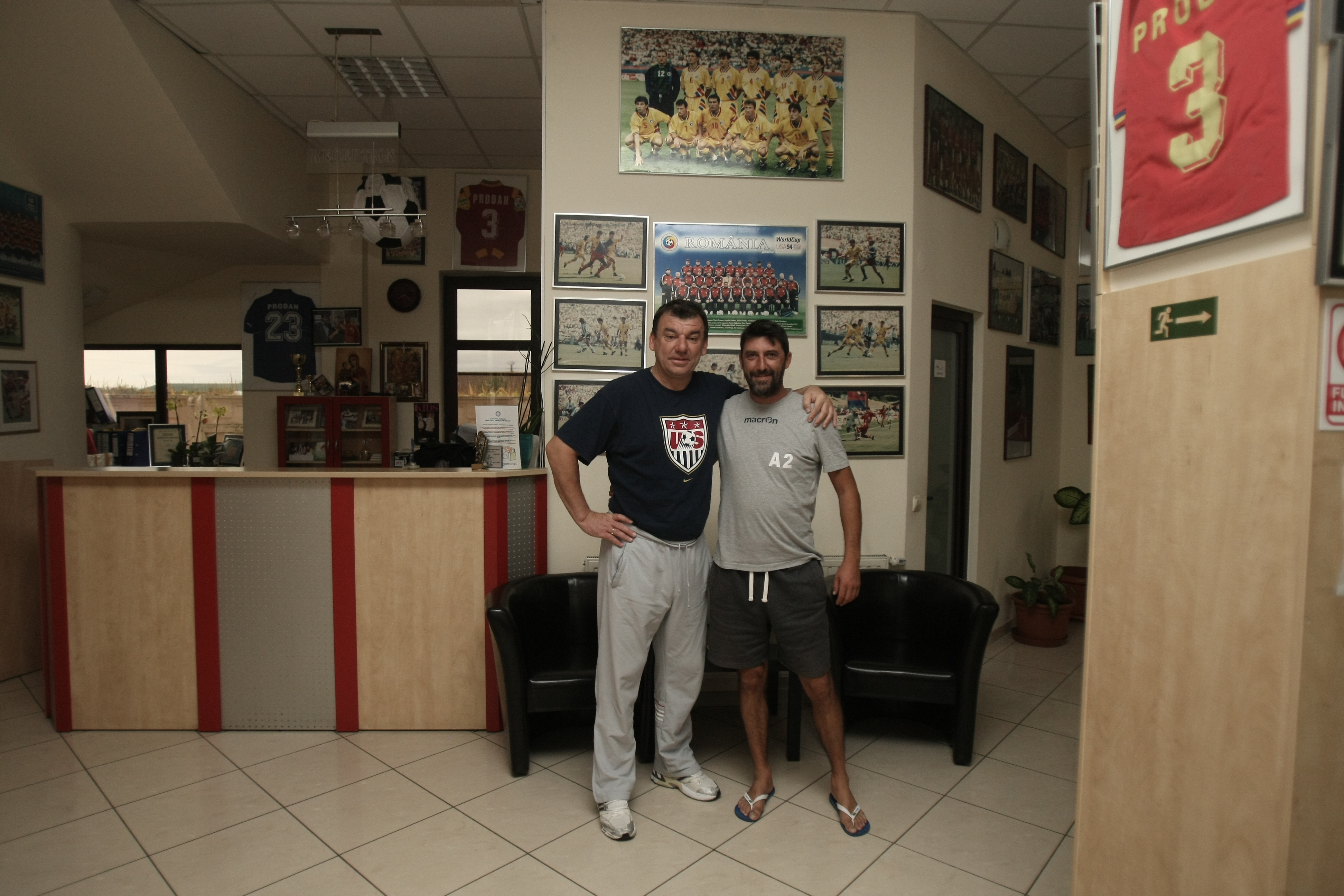Trofeele lui Didi! Daniel Prodan a amenajat la Satu Mare muzeul echipei naționalei! GALERIE FOTO