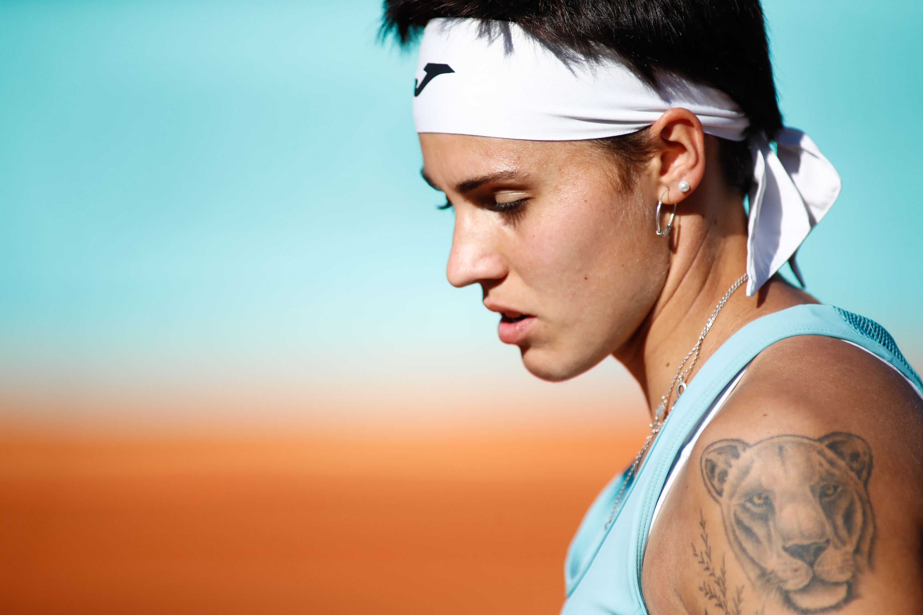 Ea a eliminat-o pe Sorana Cîrstea în turul 2 la Roland Garros. Aliona Bolșova Zadoinov este spaniolă de origine moldoveană | GALERIE FOTO