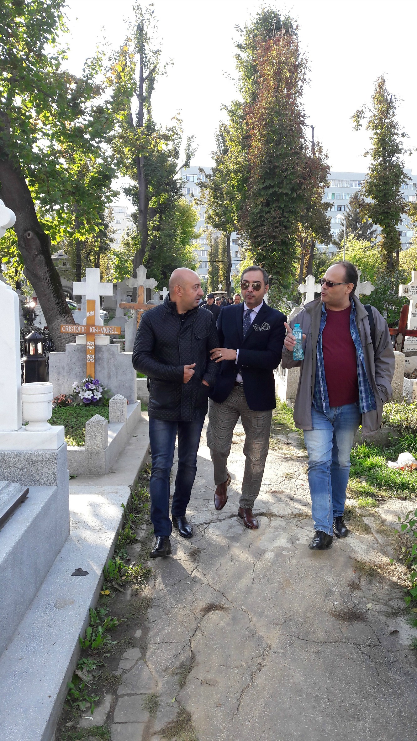 FOTO EXCLUSIV/ Muzicienii României l-au condus pe ultimul drum pe Petrache Pechea.  Îngropat cu saxofonul