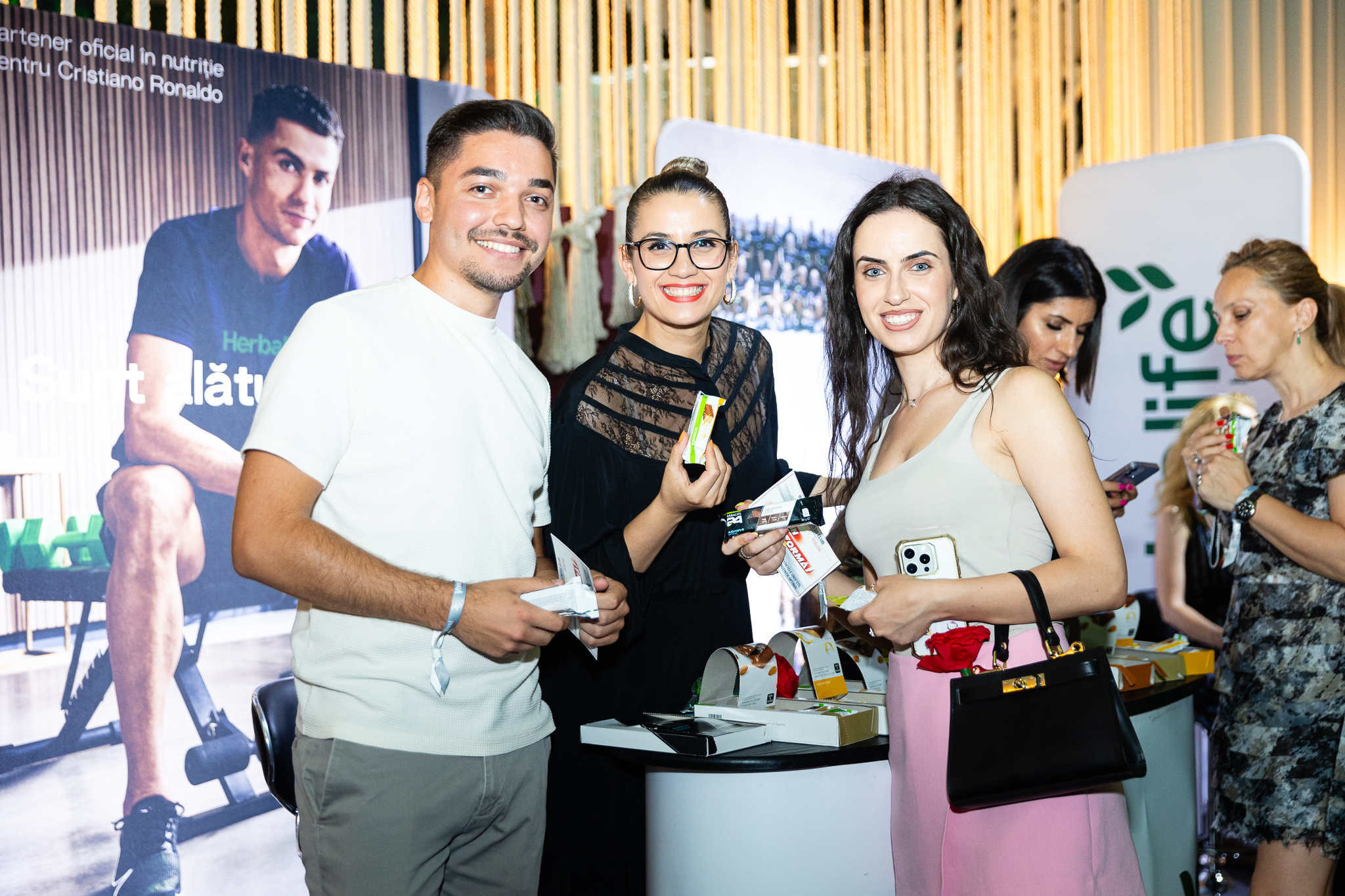 VIVA! Party 2024 a celebrat 25 de ani de la apariția primului număr al revistei alături de 2.000 de prieteni!