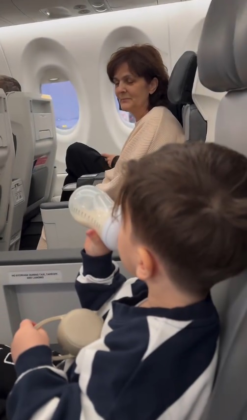 Imagini din vacanța lui Theo Rose cu Anghel Damian și Sasha, băiețelul lor, în Dubai. Ce aniversare importantă au sărbătorit