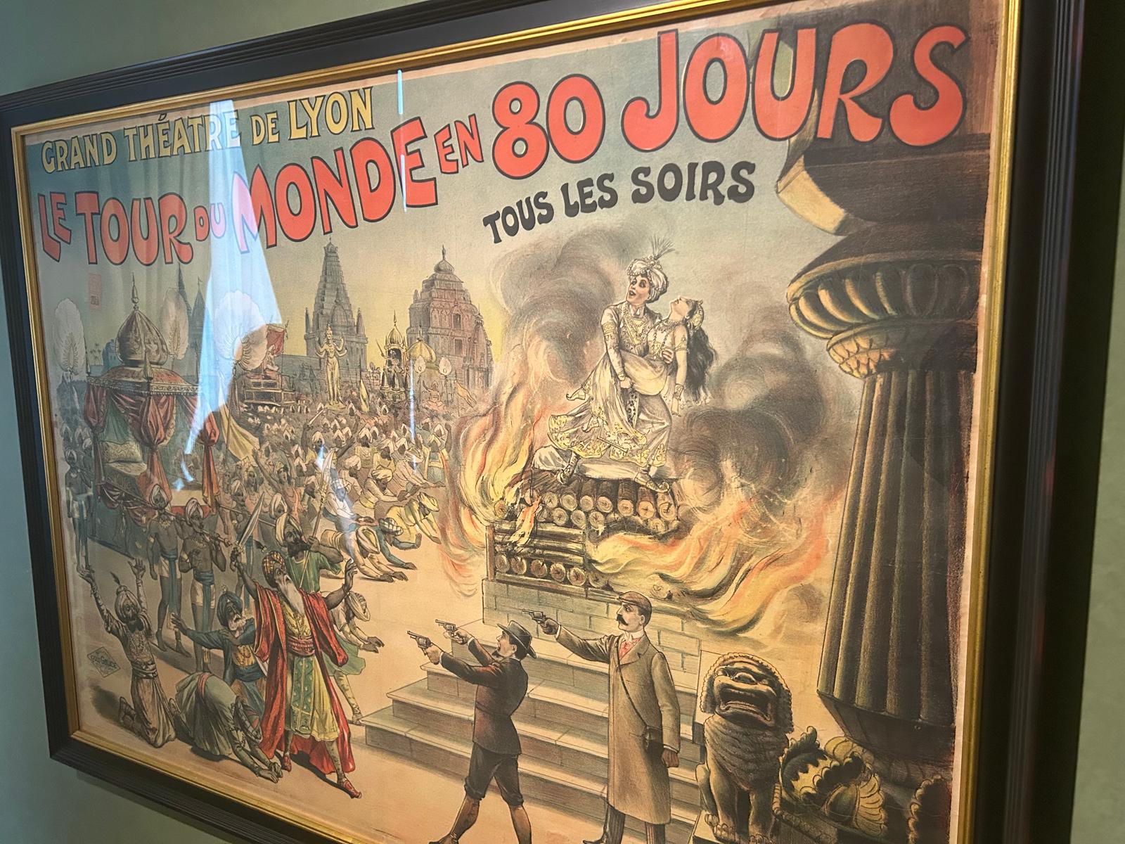 Legătura dintre casa lui Jules Verne din Amiens și București. „Ocolul Pământului” prin orașul unde autobuzele au pe ele poza scriitorului despre care se spune că s-a iubit cu o româncă