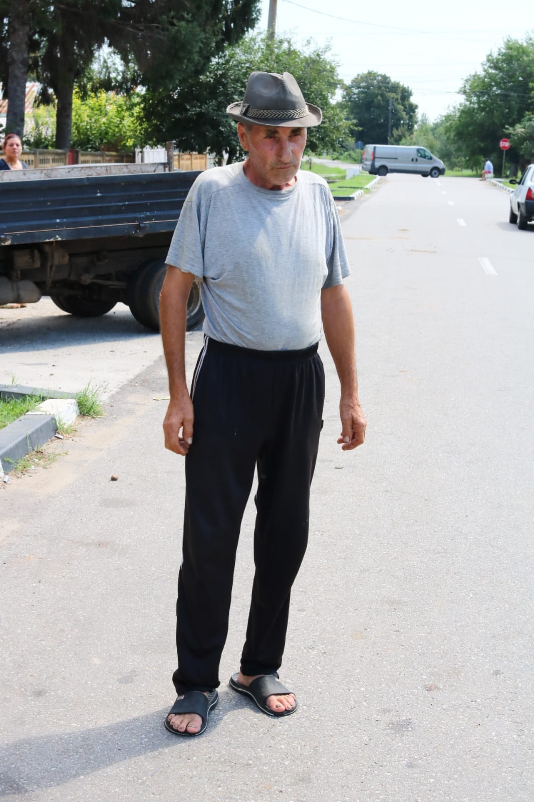 REPORTAJ/Localnicii din Deveselu nu se tem de Putin sau de rachete balistice. Sunt supărați că poștașul întârzie cu pensiile/ VIDEO