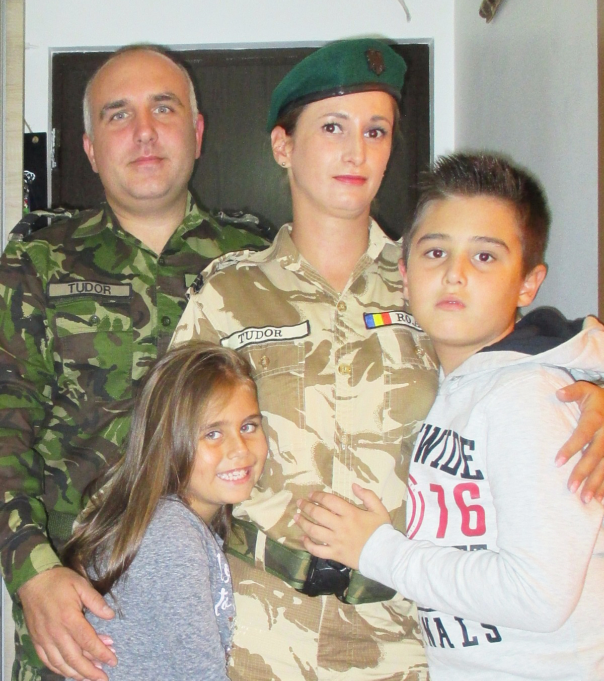 REPORTAJ/ Cel mai emoționant moment pentru o mamă-militar în Afganistan. ”Atunci timpul curge altfel. Începi să numeri orele...” (FOTO)