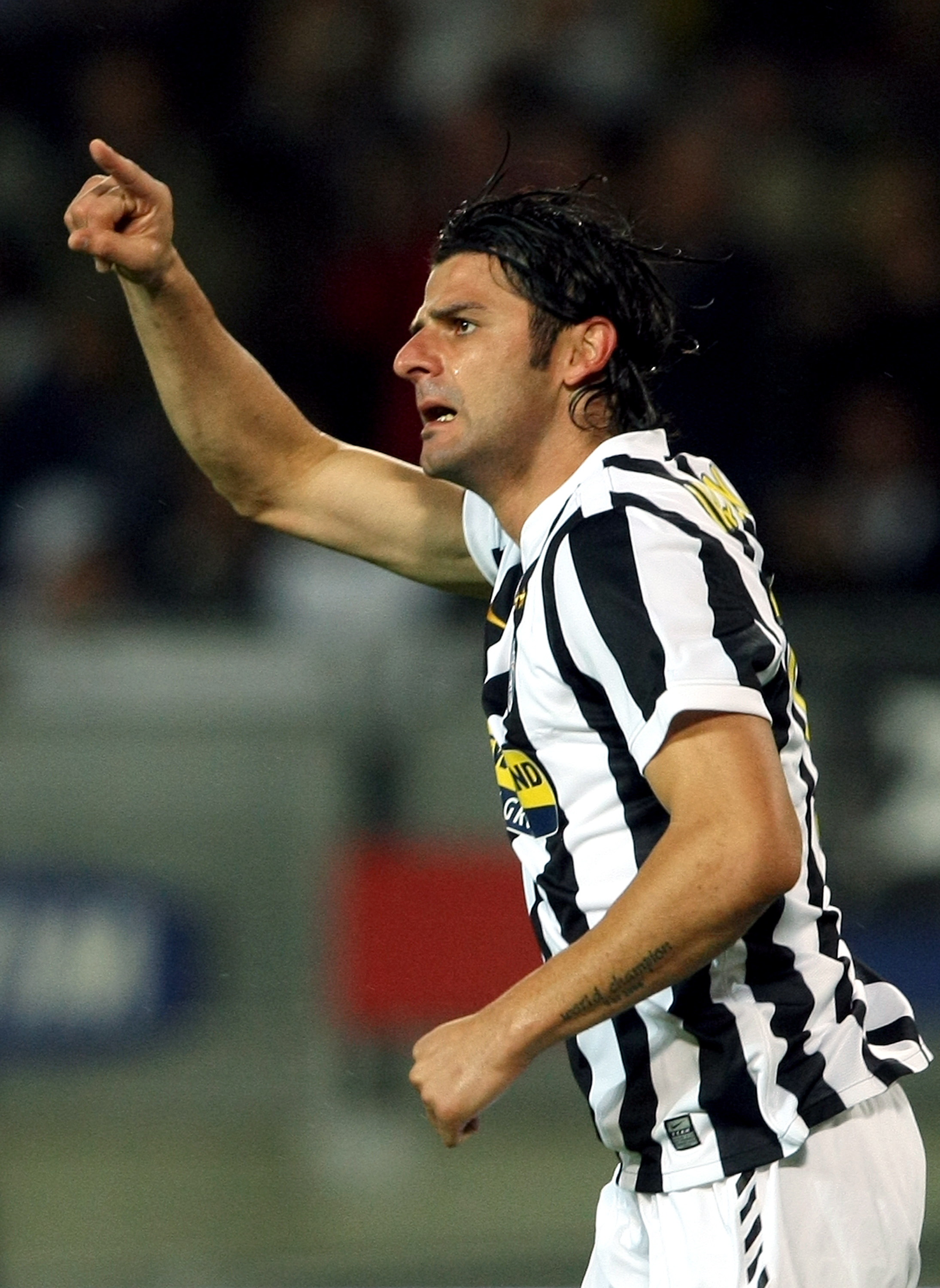 Campionul mondial italian Vincenzo Iaquinta, condamnat la închisoare pentru posesie ilegală de arme, într-un proces anti-mafie