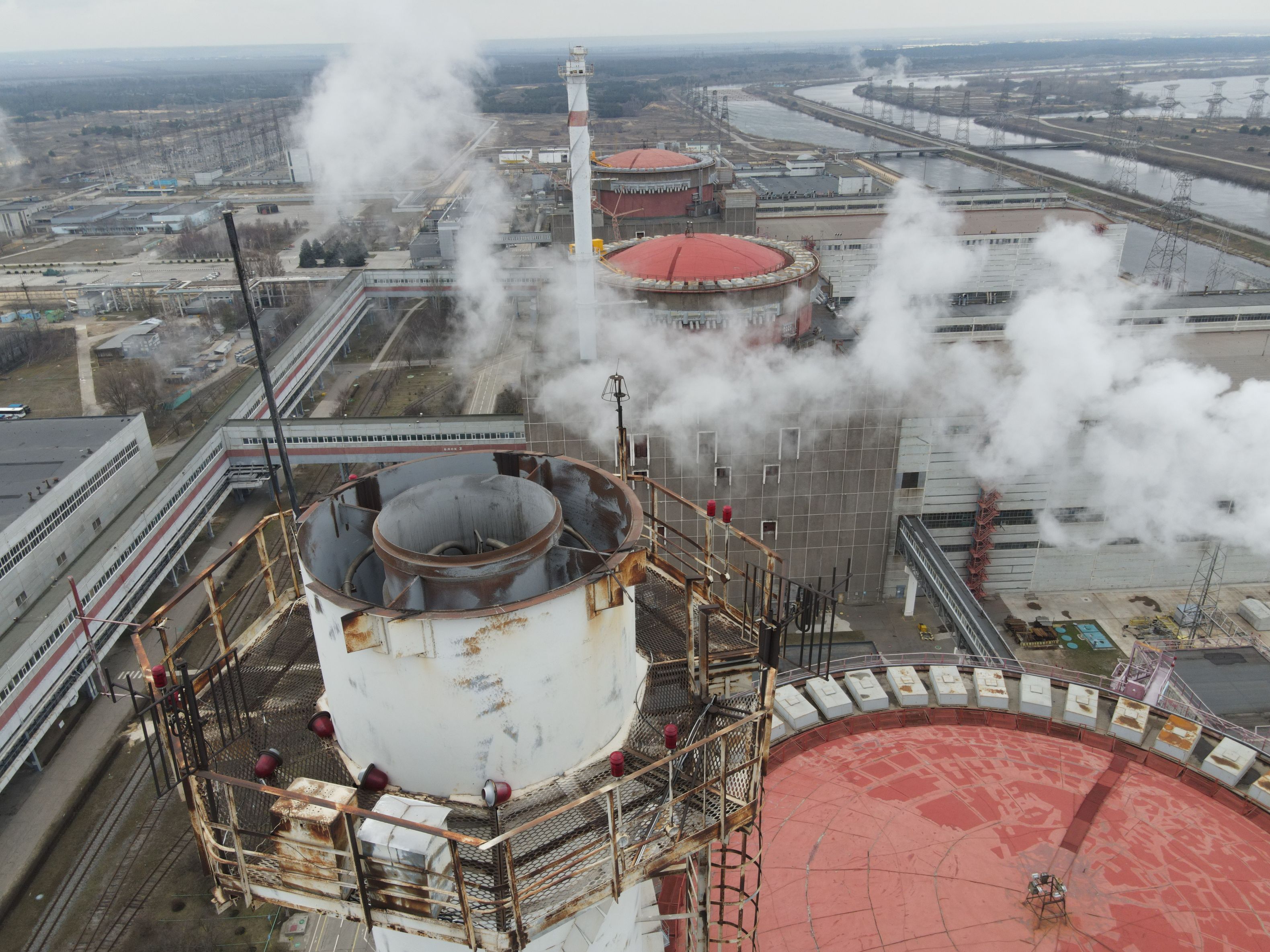 Rusia va deconecta cea mai mare centrală nucleară din Europa de la sistemul energetic ucrainean. „Dezastrul de la Cernobîl se poate repeta”