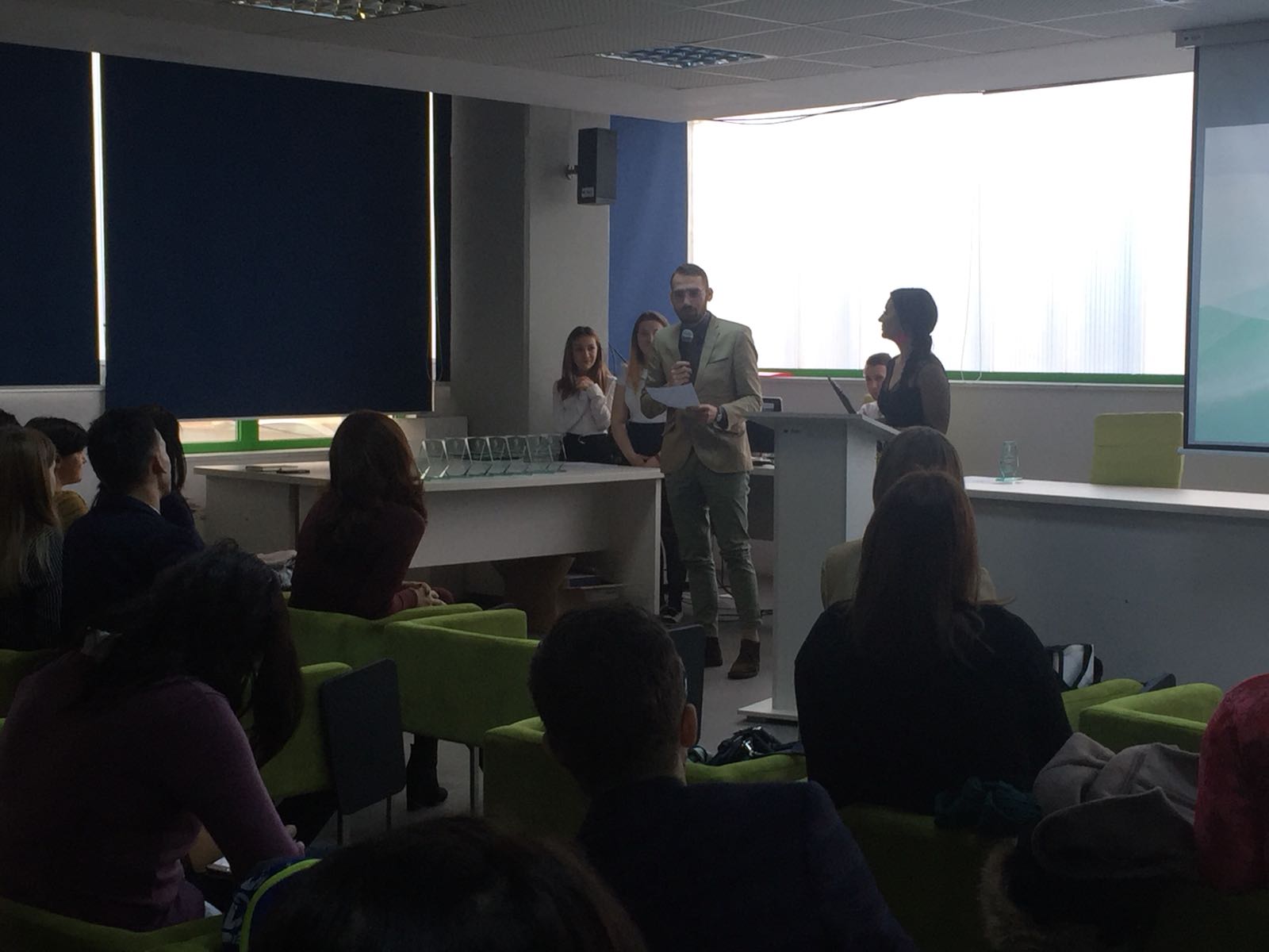 "Gala Mama", evenimentul oamenilor inimoși care încearcă din răsputeri să ofere copiilor orfani căldura unei familii