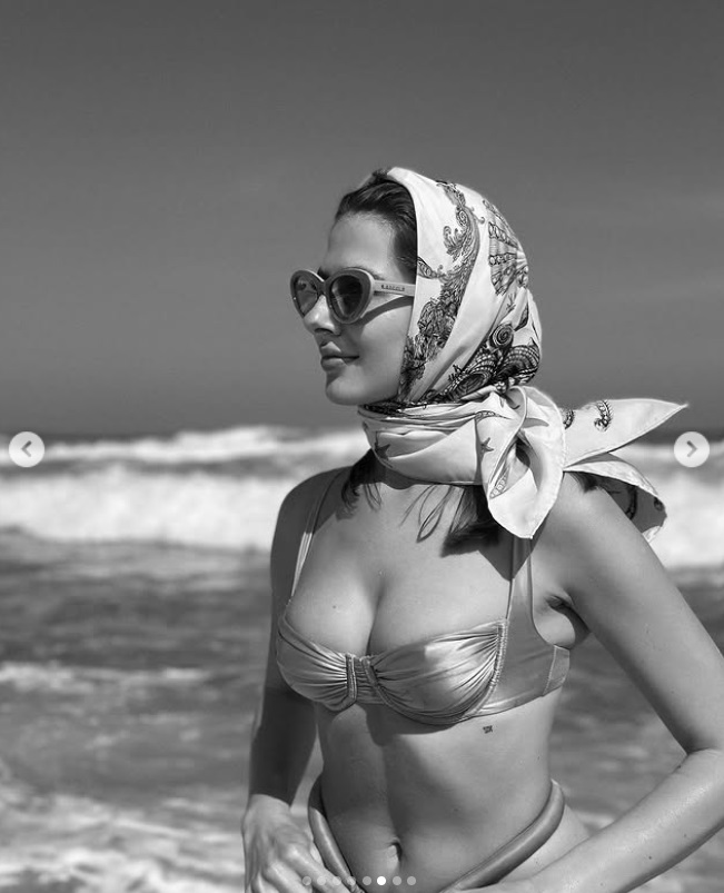 Imagini cu Lidia Buble în costum de baie, în vacanța în Vietnam. Fanii au criticat-o: „Chiloții parcă-s din 1900 toamna, de pe vremea lui Cleopatra”