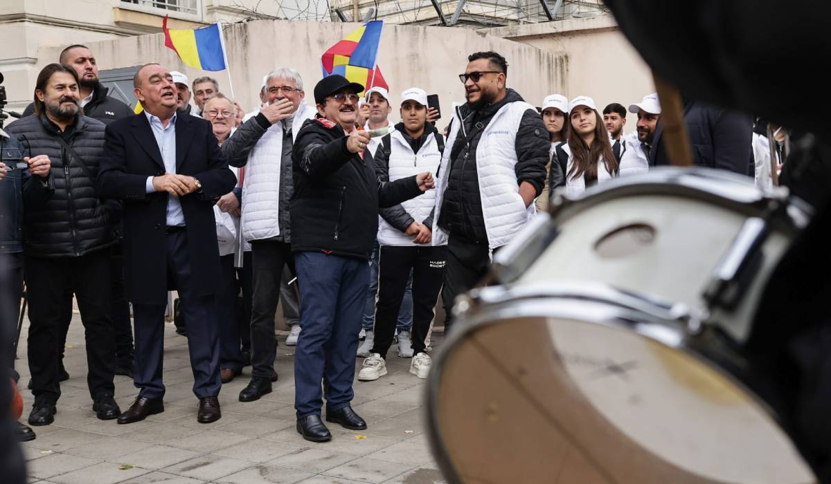 Gigi Nețoiu a mers cu formația să-și depună candidatura la Primăria București și s-a certat cu Marian Ceaușescu în curte: „Băi, securistule”
