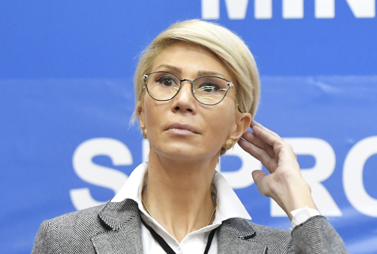 Imagini cu Raluca Turcan, după ce ar fi apelat la intervenții estetice. Transformarea fostului ministru al culturii este uluitoare