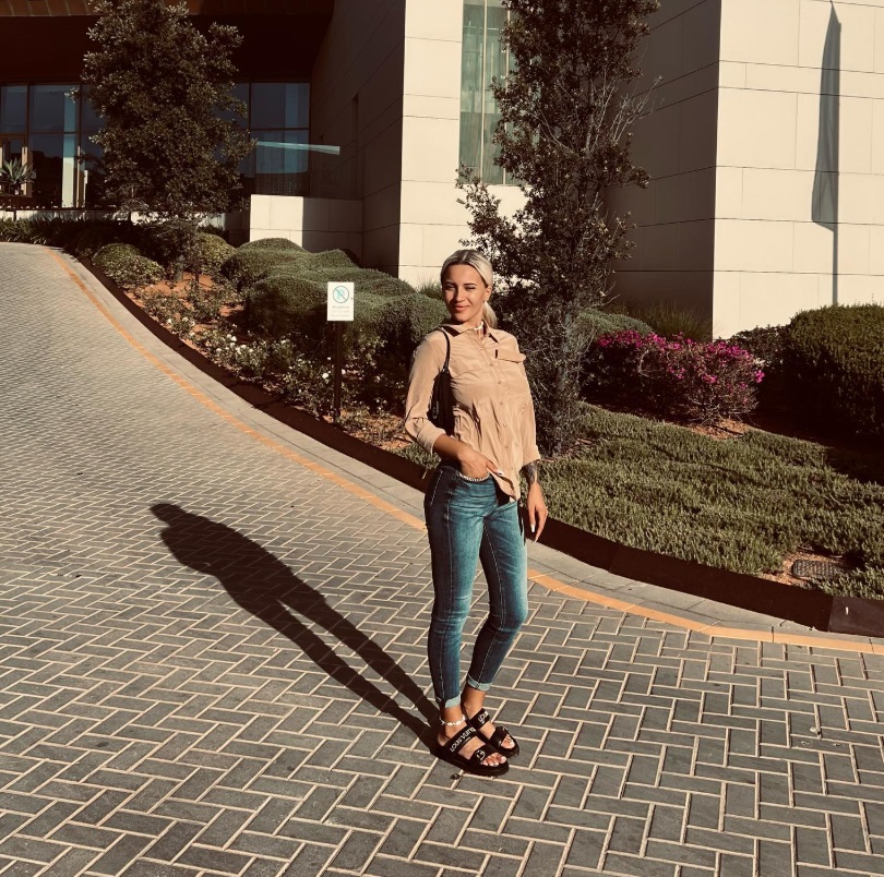 Cum arăta ispita Andreea Aurică - Andrușca de la Insula Iubirii 2025 înainte să își pună implant fesier. Operația estetică nu a făcut-o în România