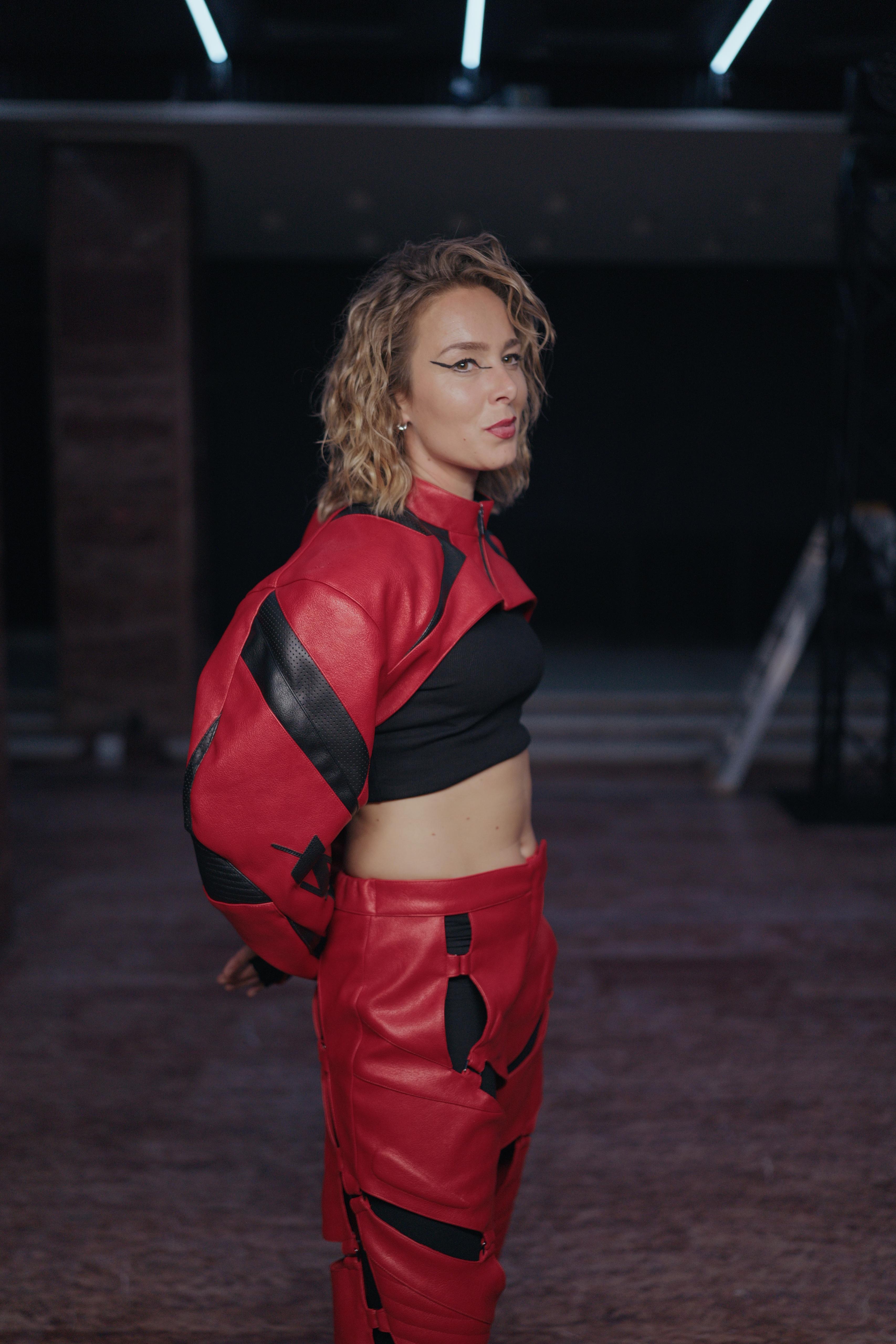 Cum au ajuns Adi Sînă și Misha Miller să lucreze împreună la aceeași melodie: „Ne-am conectat din prima clipă”