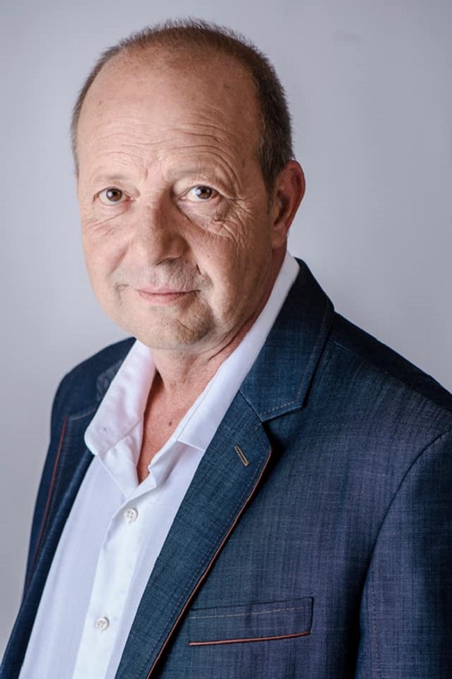 Succes în carieră pentru Alexandru Papadopol, după ce s-a recăsătorit. Premiera absolută în care joacă pe scena Operei Naționale București