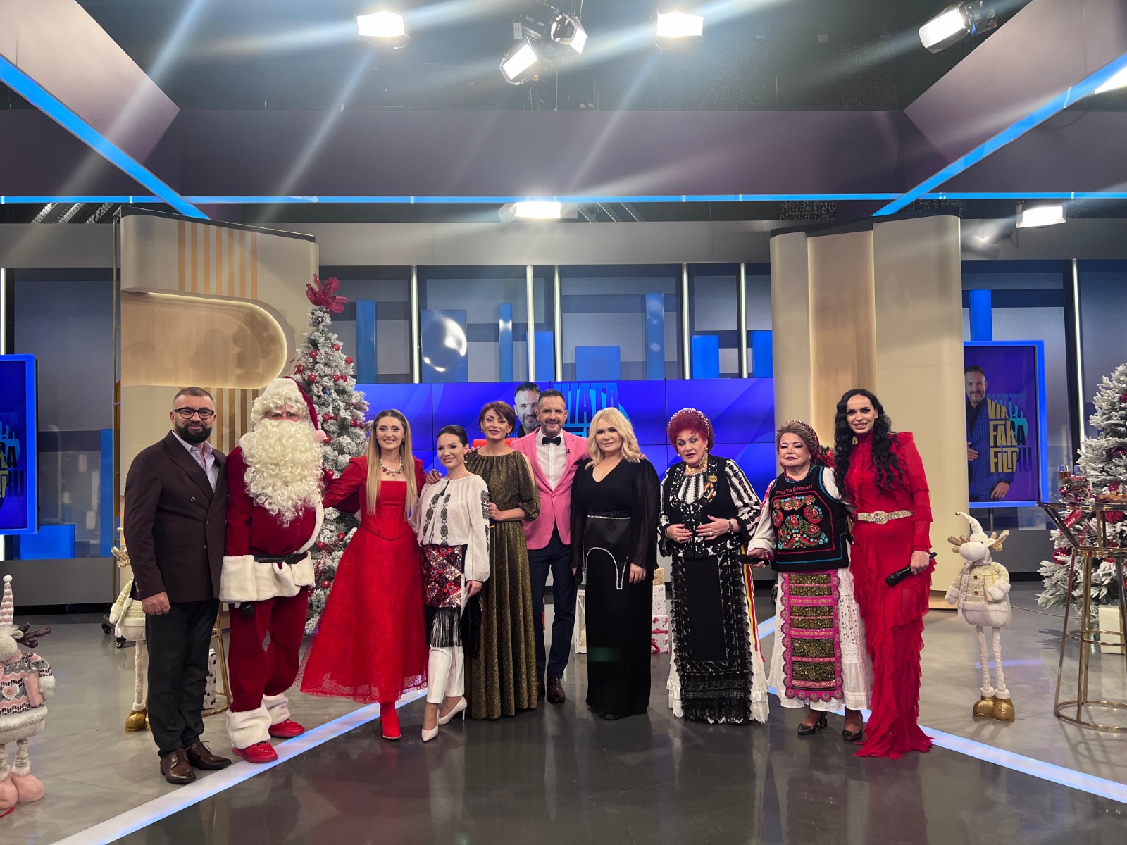Program Antena Stars de Crăciun. Când vor fi difuzate edițiile speciale ale emisiunilor „Viața fără filtru”, „Acces Direct” și „Un Show Păcătos”