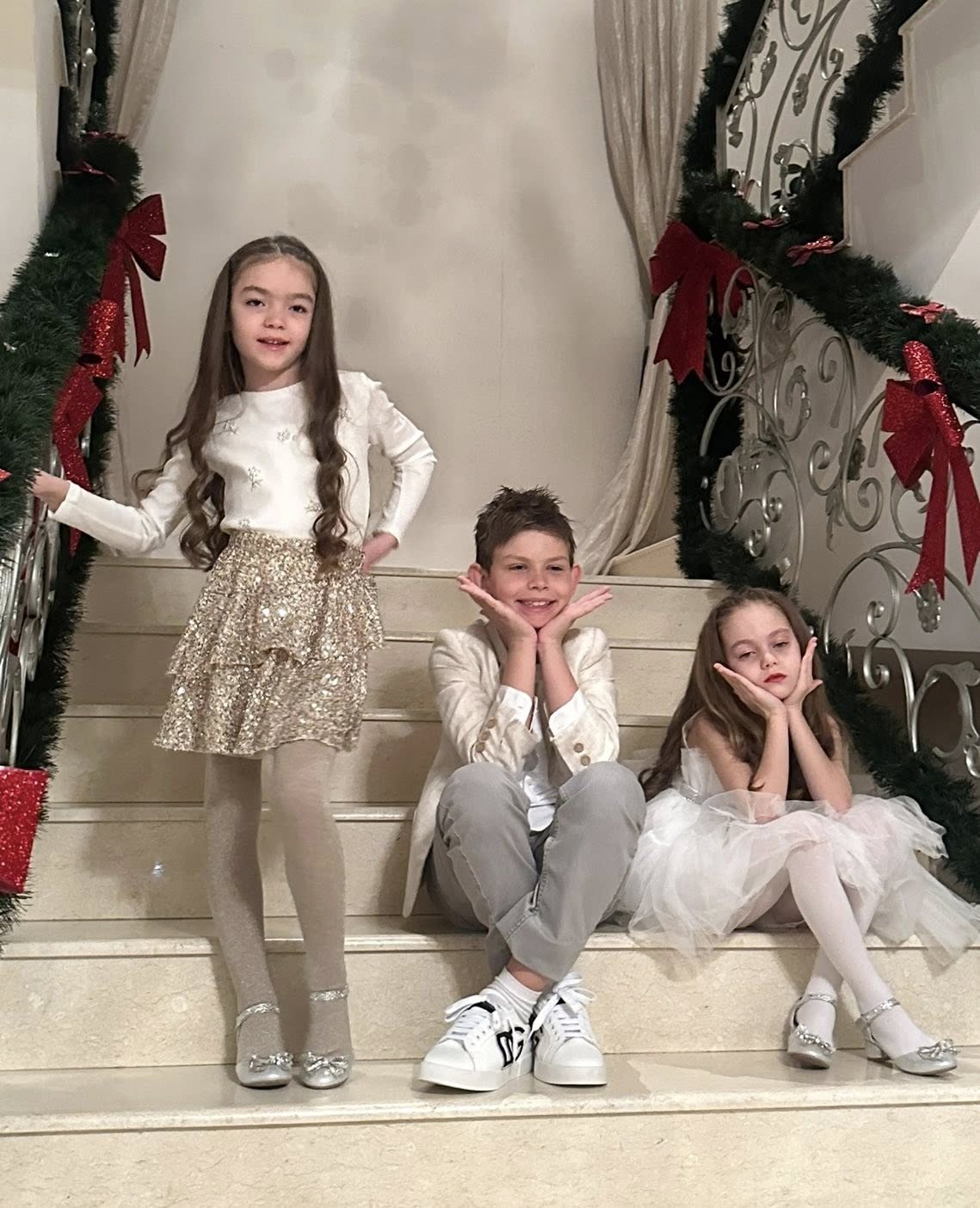Băiețelul Valentinei Pelinel și al lui Cristi Borcea a împlinit 9 ani. Imagini rare cu Milan. „Să-ți urmezi visurile cu încredere”