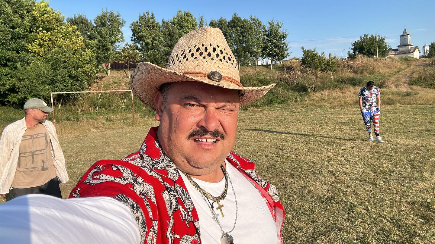 Motivul pentru care Mihai Bobonete refuză uneori să facă poze cu fanii: „Lumea mă recunoaște oriunde merg, atât în străinătate, cât și aici”
