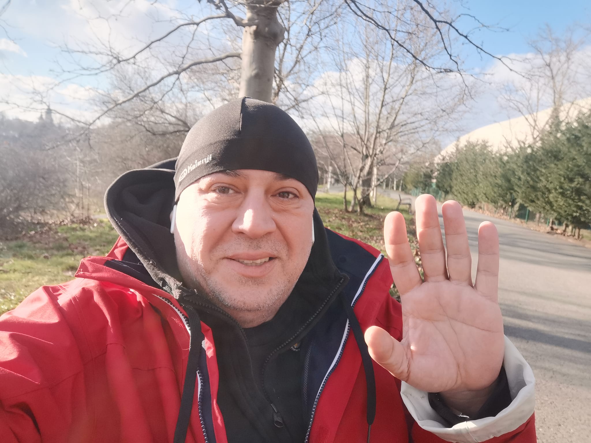 Ce s-a ales de Toni Ionescu, cunoscut ca Mârlanu' de la „Trăsniți în NATO”. Din ce face bani acum: „Nu prea mai avem loc în televiziune, noi, cei vechi”